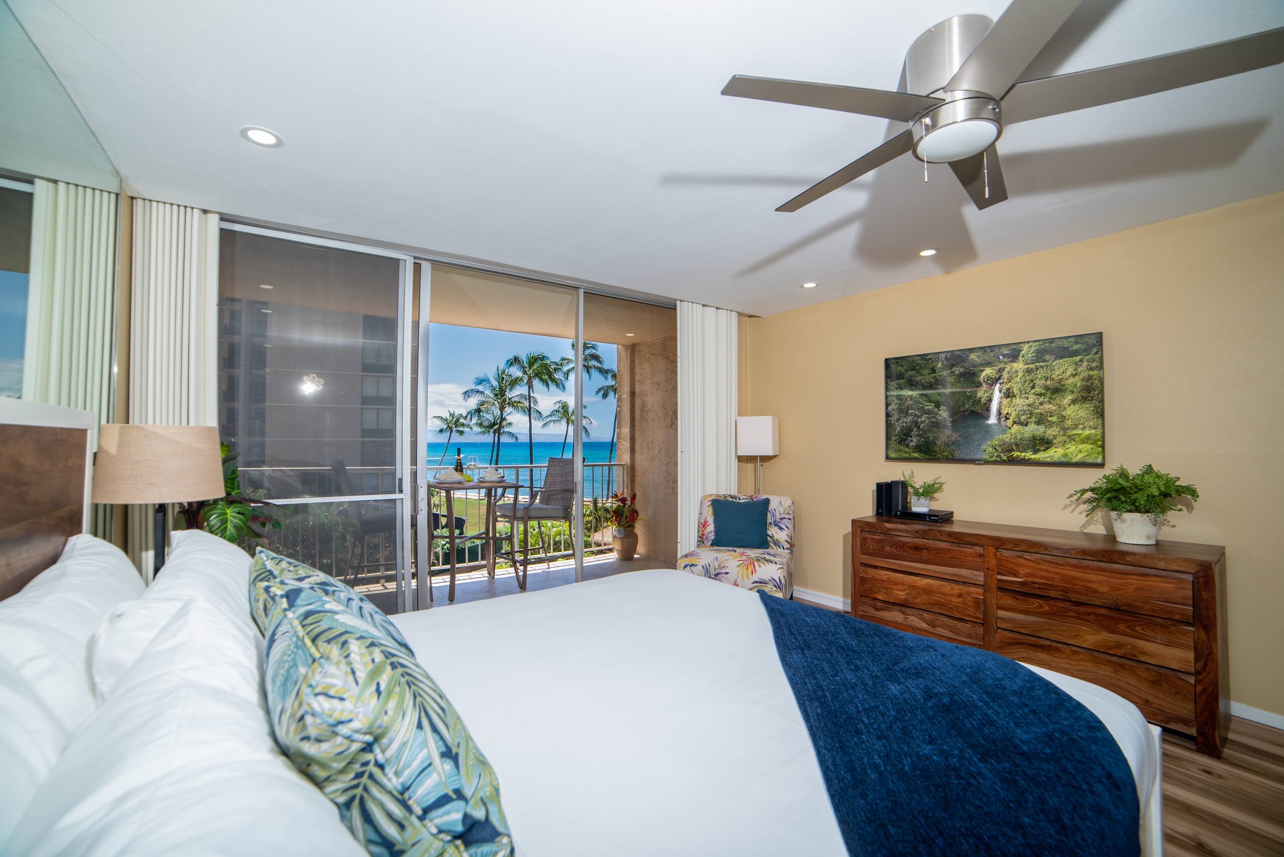 Condo in Lahaina · ★4.69 · 1 bedroom · 1 bed · 1 bath - Image 9