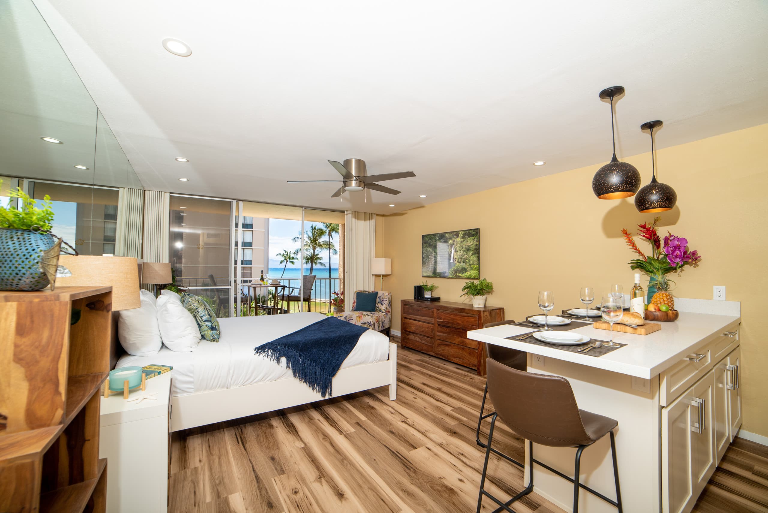 Condo in Lahaina · ★4.69 · 1 bedroom · 1 bed · 1 bath - Image 2