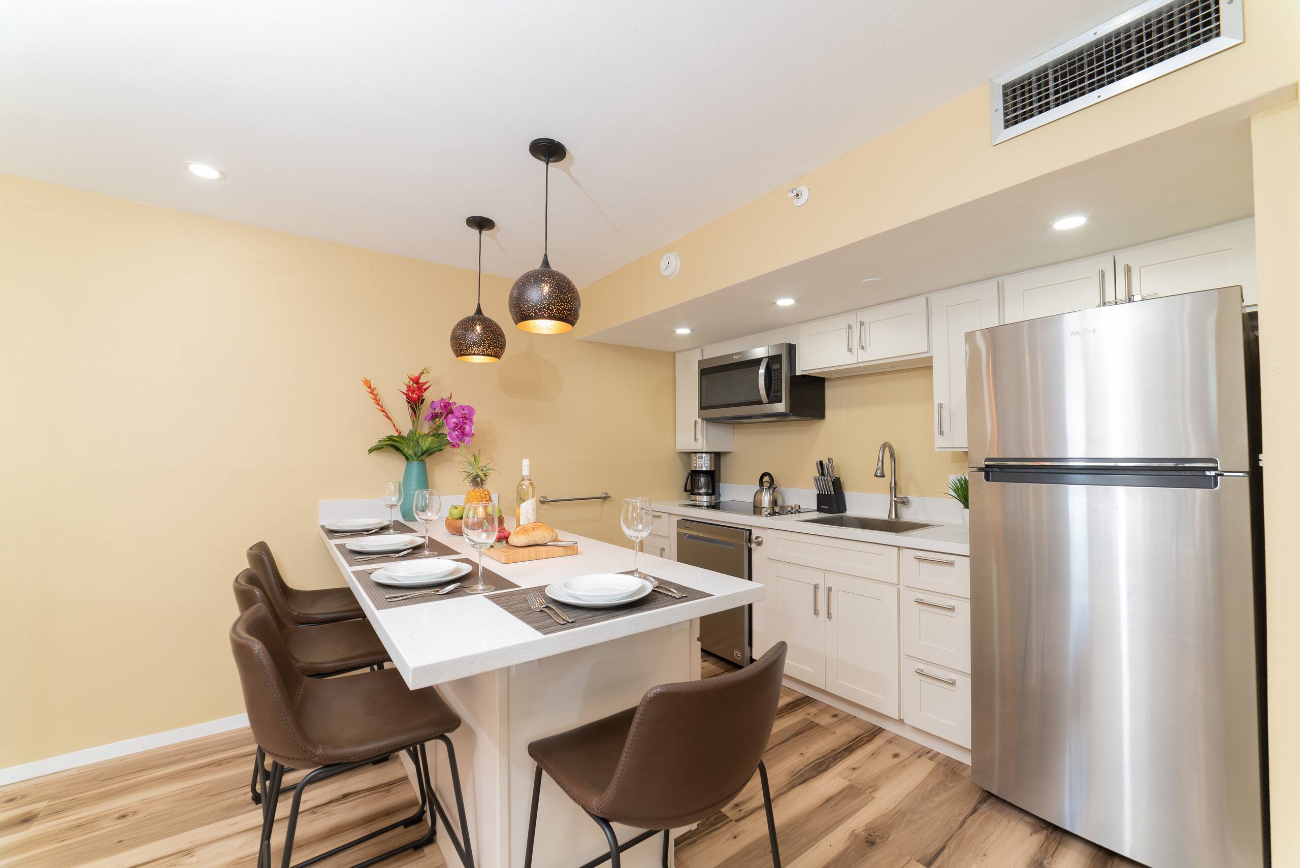 Condo in Lahaina · ★4.69 · 1 bedroom · 1 bed · 1 bath - Image 3