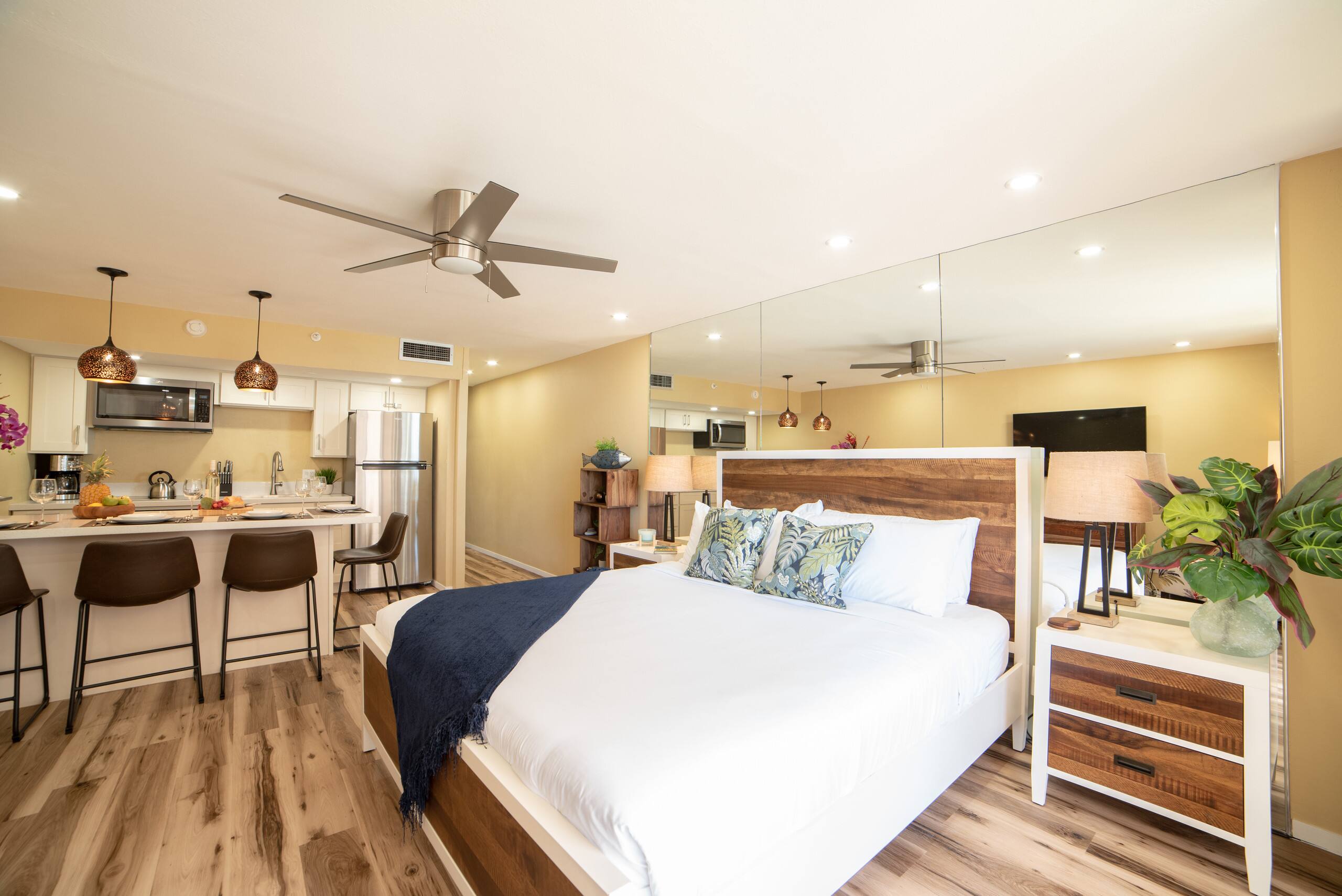 Condo in Lahaina · ★4.69 · 1 bedroom · 1 bed · 1 bath - Image 4