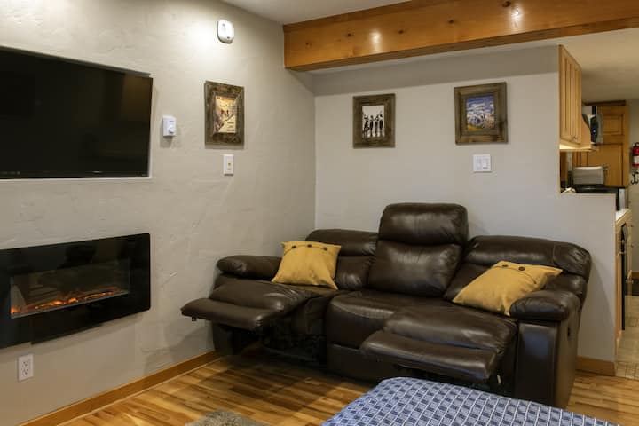 Ski-in/ski-out | Walk To Main St - Premium Studio - Breckenridge, CO