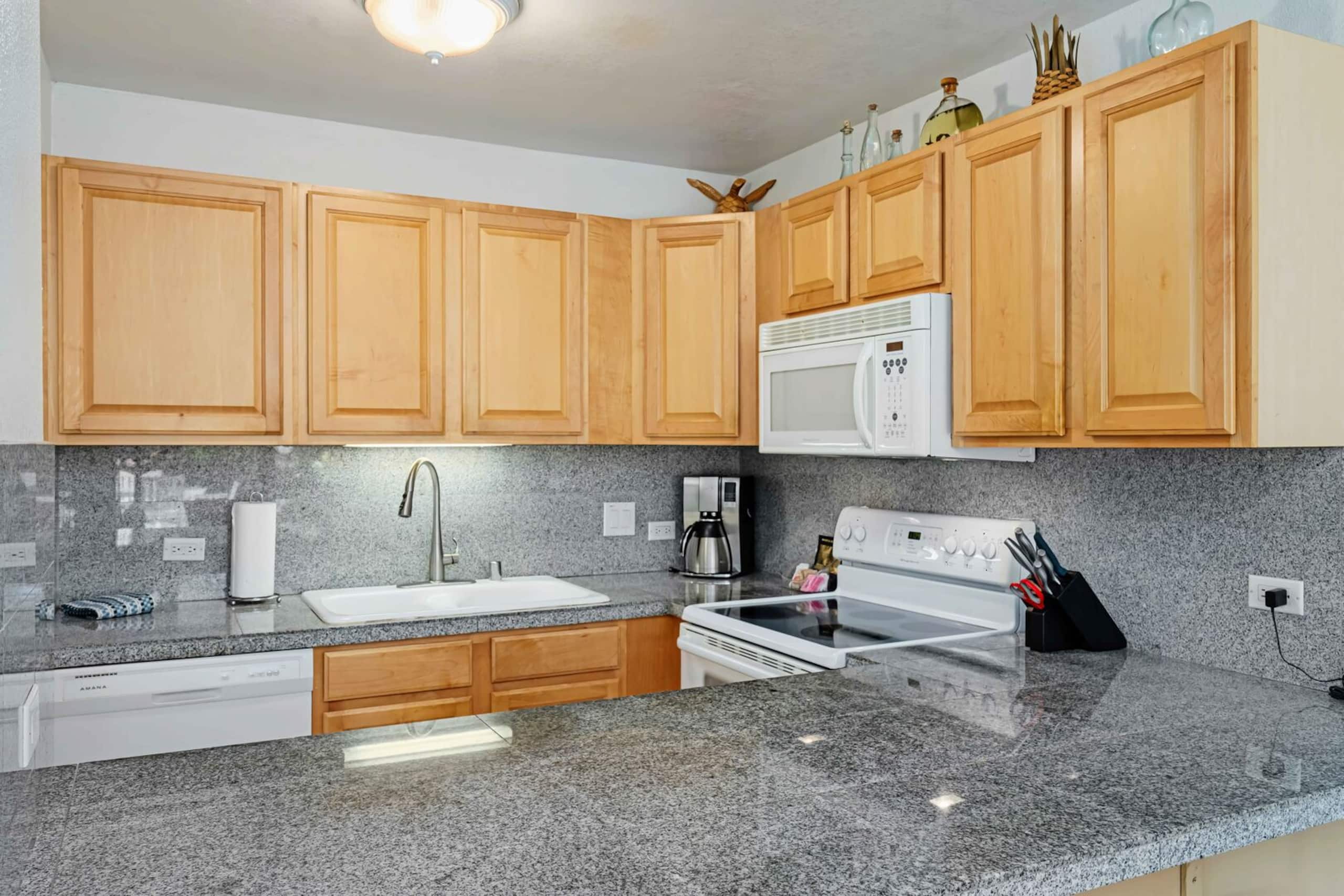 Condo in Kihei · ★4.5 · 1 bedroom · 2 beds · 2 baths - Image 21