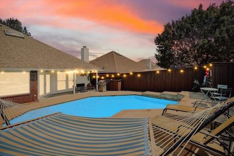 Poolside Summer 5BR 2Bath Home with Gaming Room