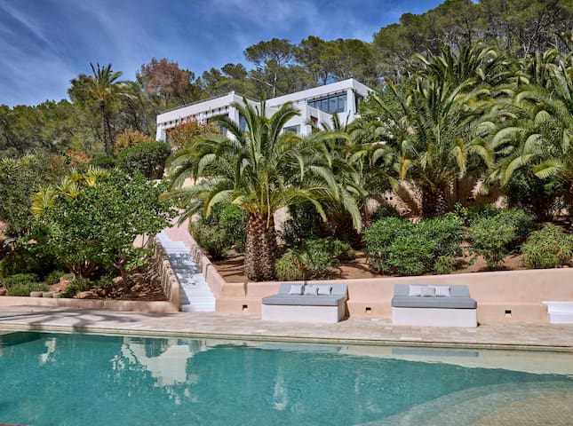 Keys2Casa managed Airbnb listing 1