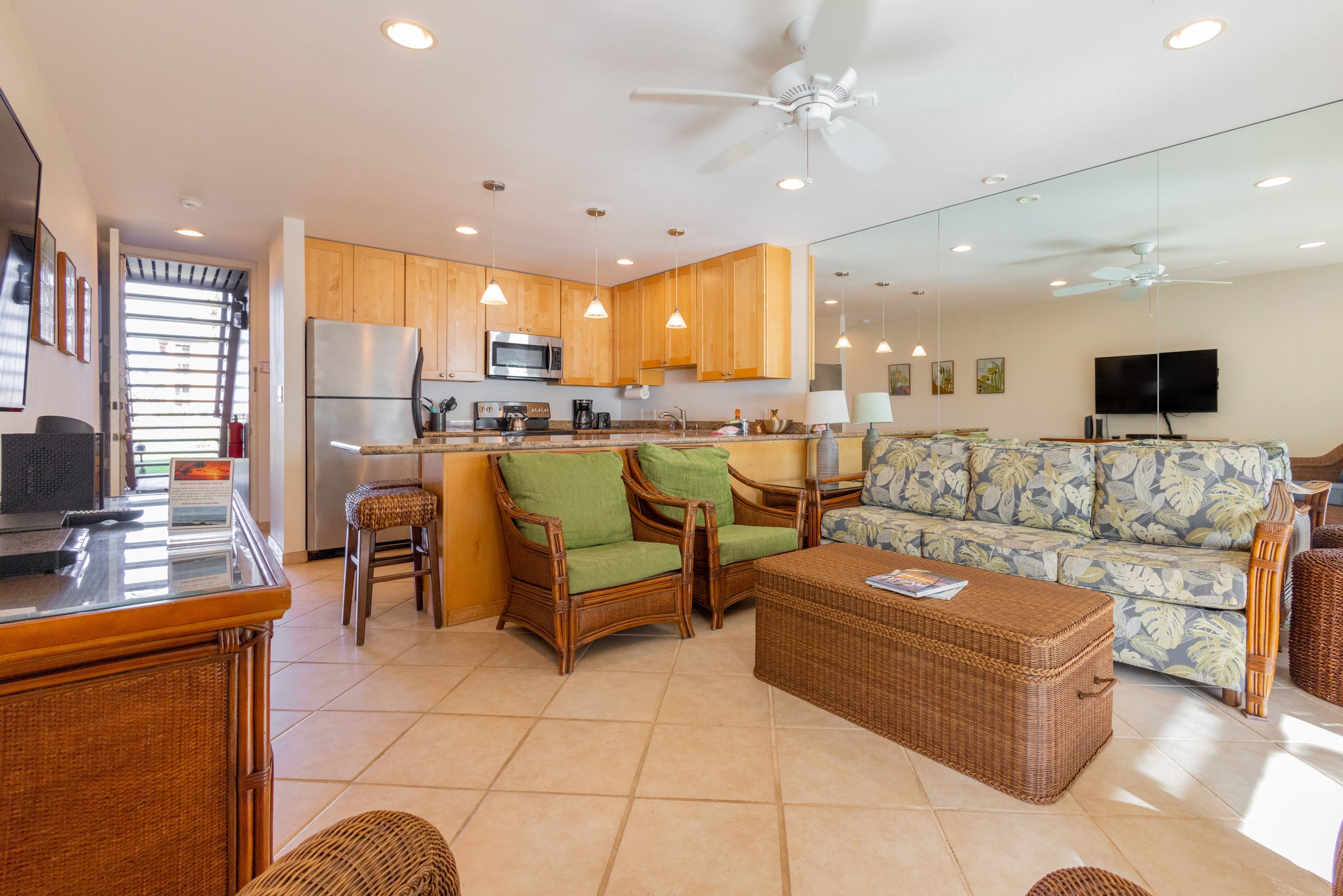 Condo in Lahaina · ★4.97 · 1 bedroom · 1 bed · 1 bath - Image 8