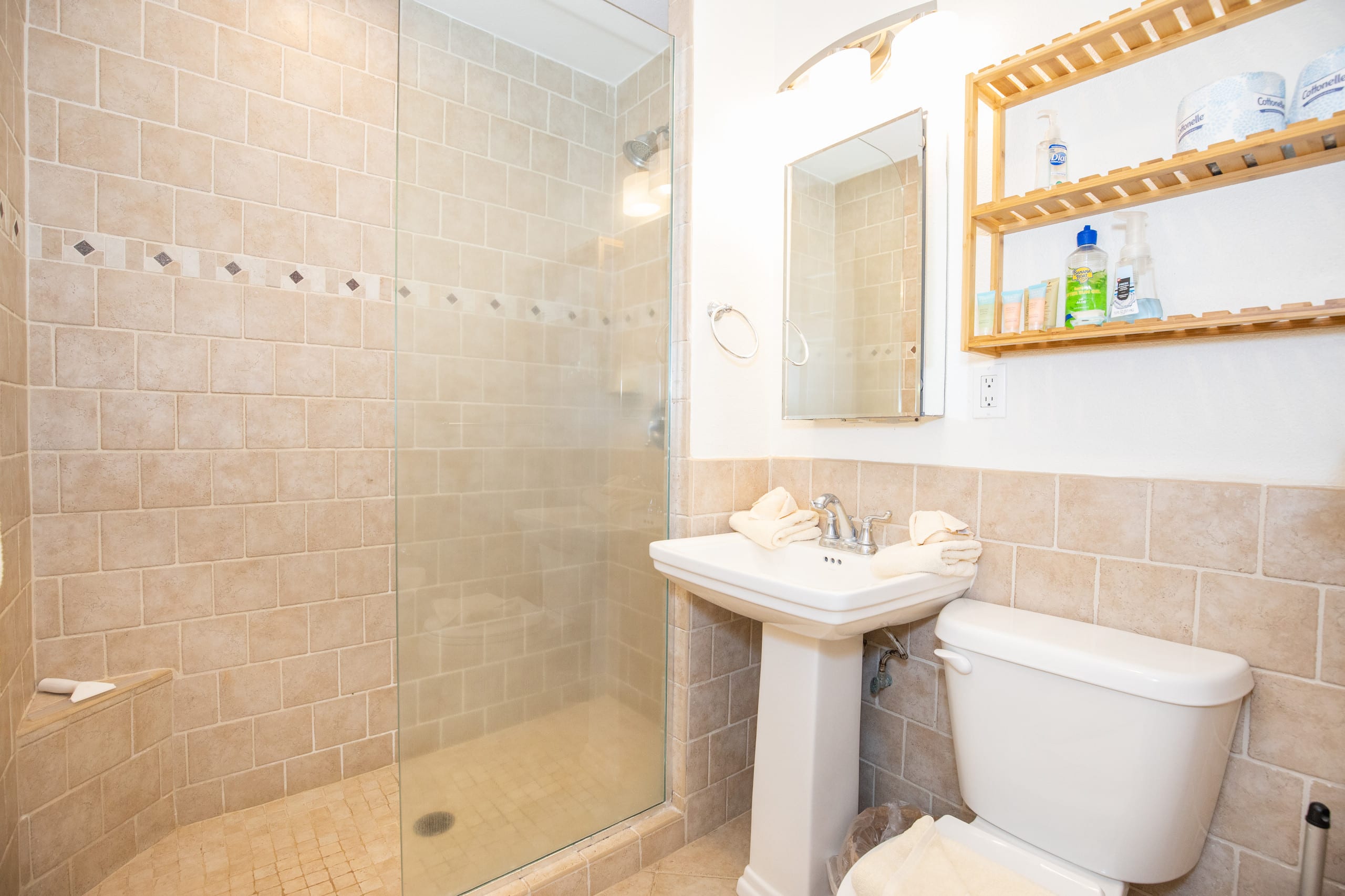 Condo in Lahaina · ★4.97 · 1 bedroom · 1 bed · 1 bath - Image 12