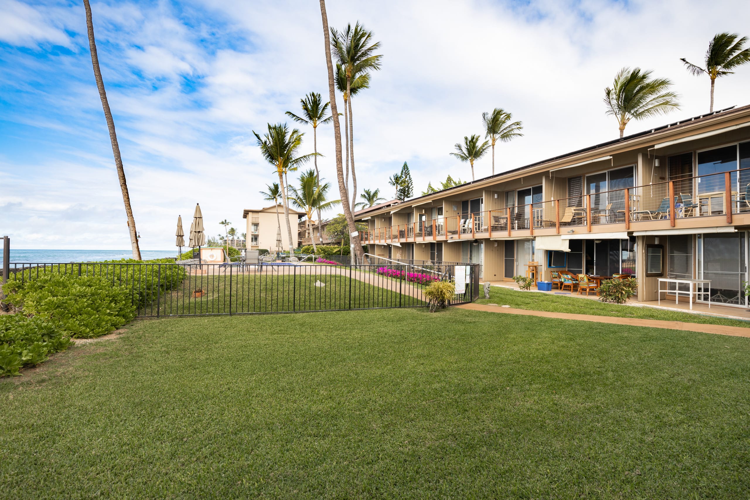 Condo in Lahaina · ★4.97 · 1 bedroom · 1 bed · 1 bath - Image 25