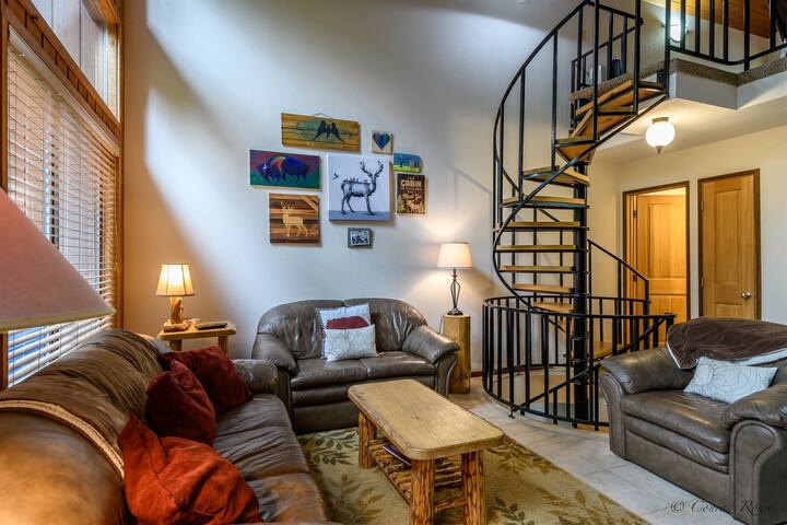 Ptarmigan Village managed Airbnb listing 1