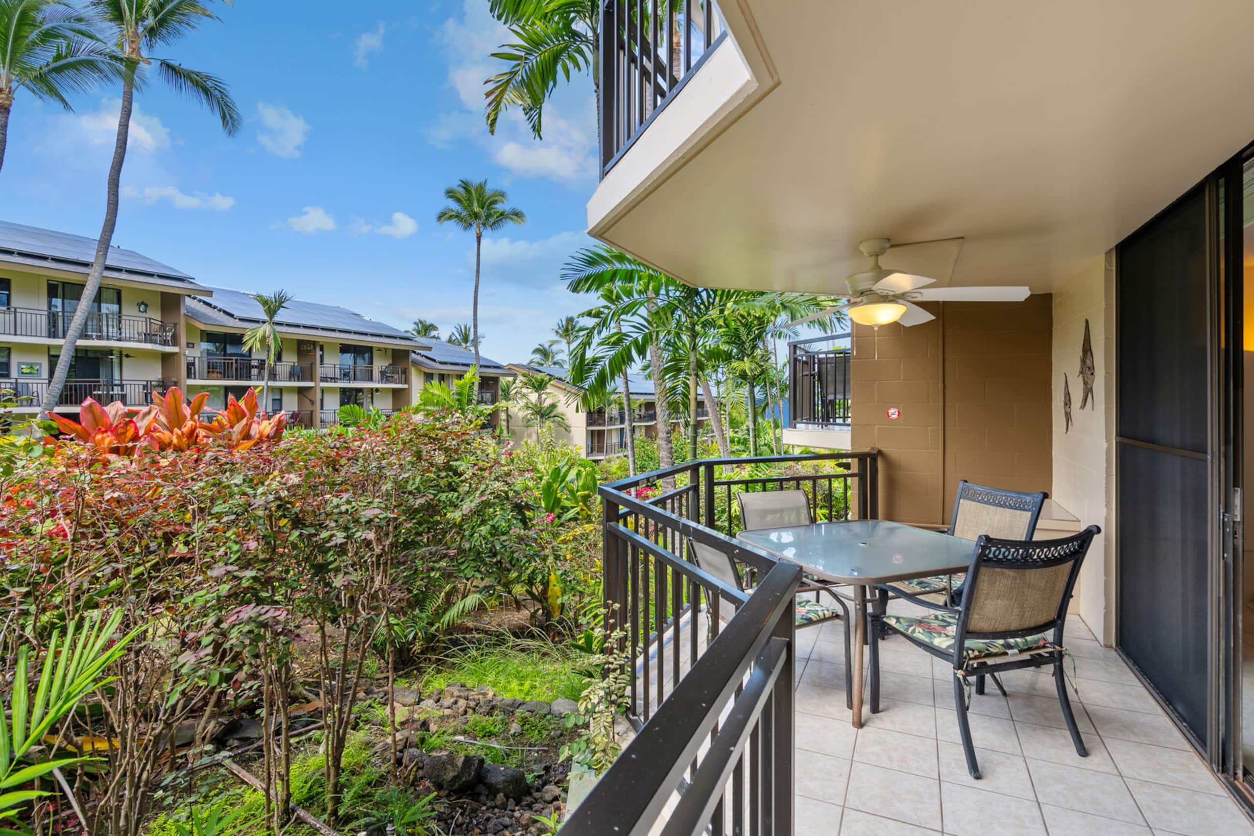 Condo in Kailua-Kona · ★4.63 · 1 bedroom · 2 beds · 1 private bath - Image 12