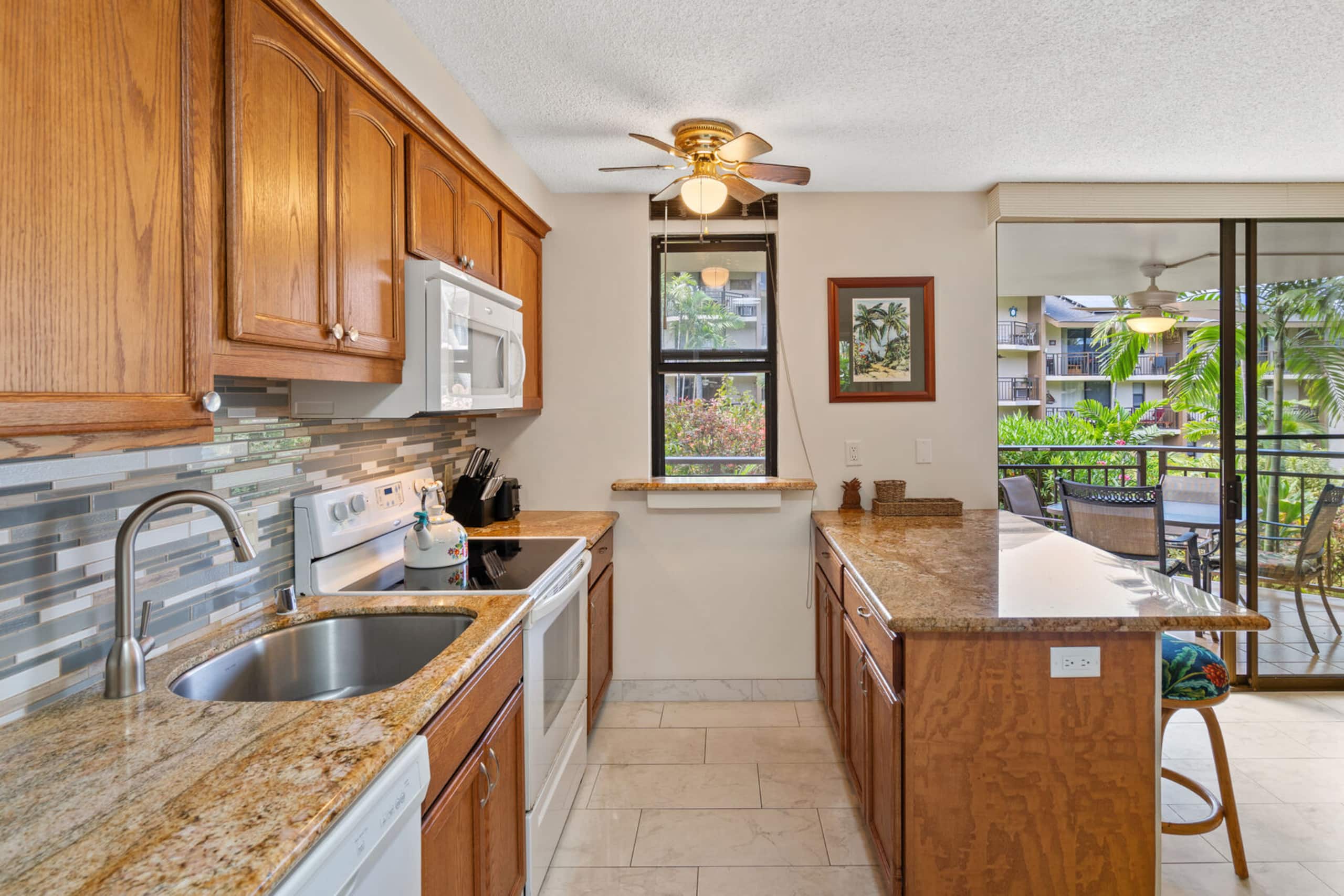 Condo in Kailua-Kona · ★4.63 · 1 bedroom · 2 beds · 1 private bath - Image 3