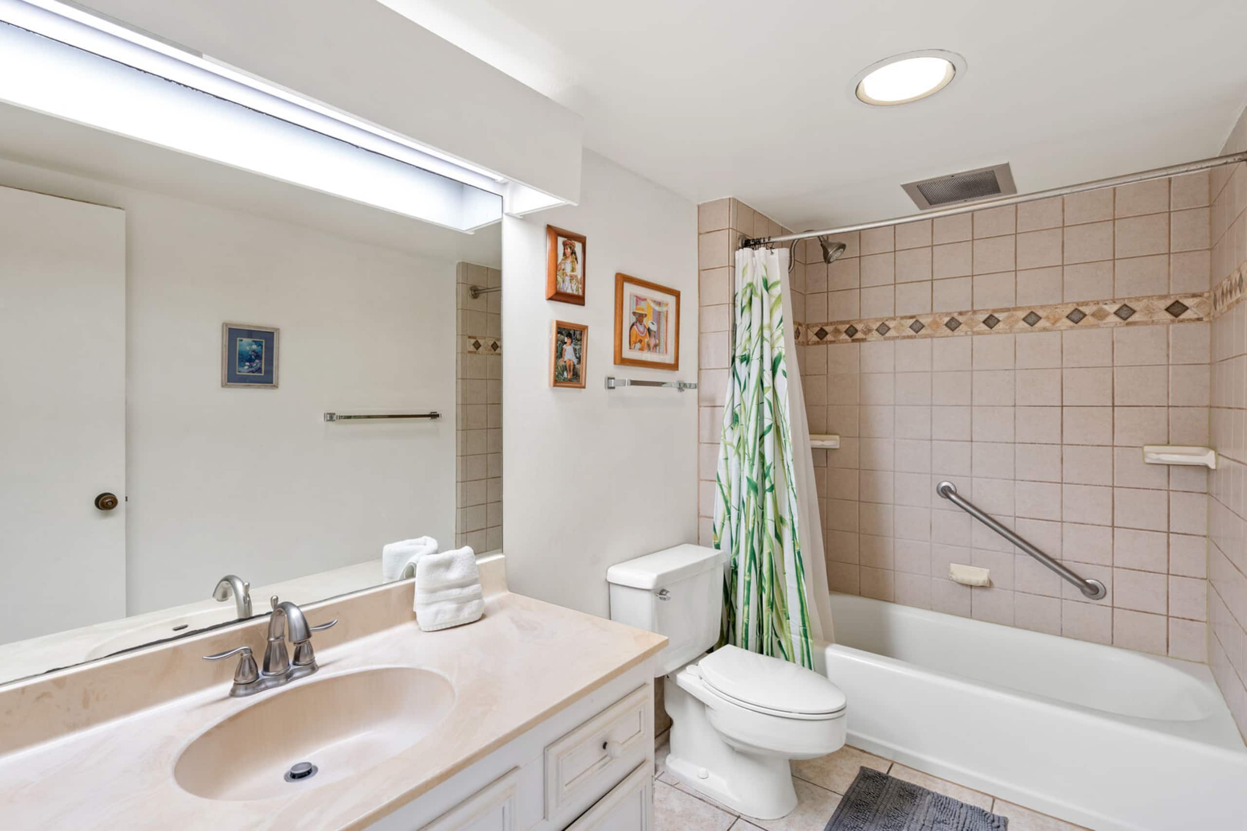 Condo in Kailua-Kona · ★4.63 · 1 bedroom · 2 beds · 1 private bath - Image 8