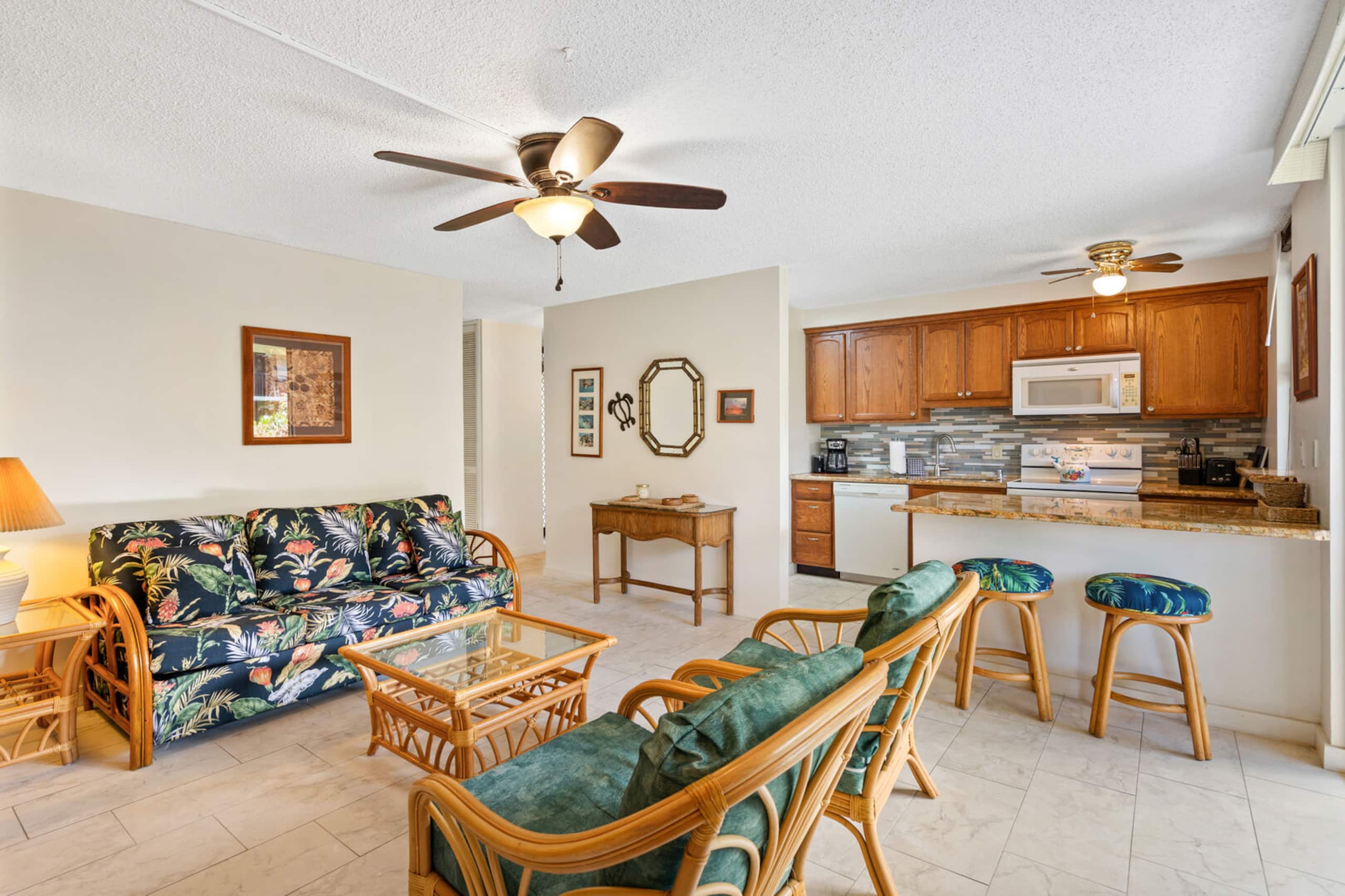 Condo in Kailua-Kona · ★4.63 · 1 bedroom · 2 beds · 1 private bath - Image 28