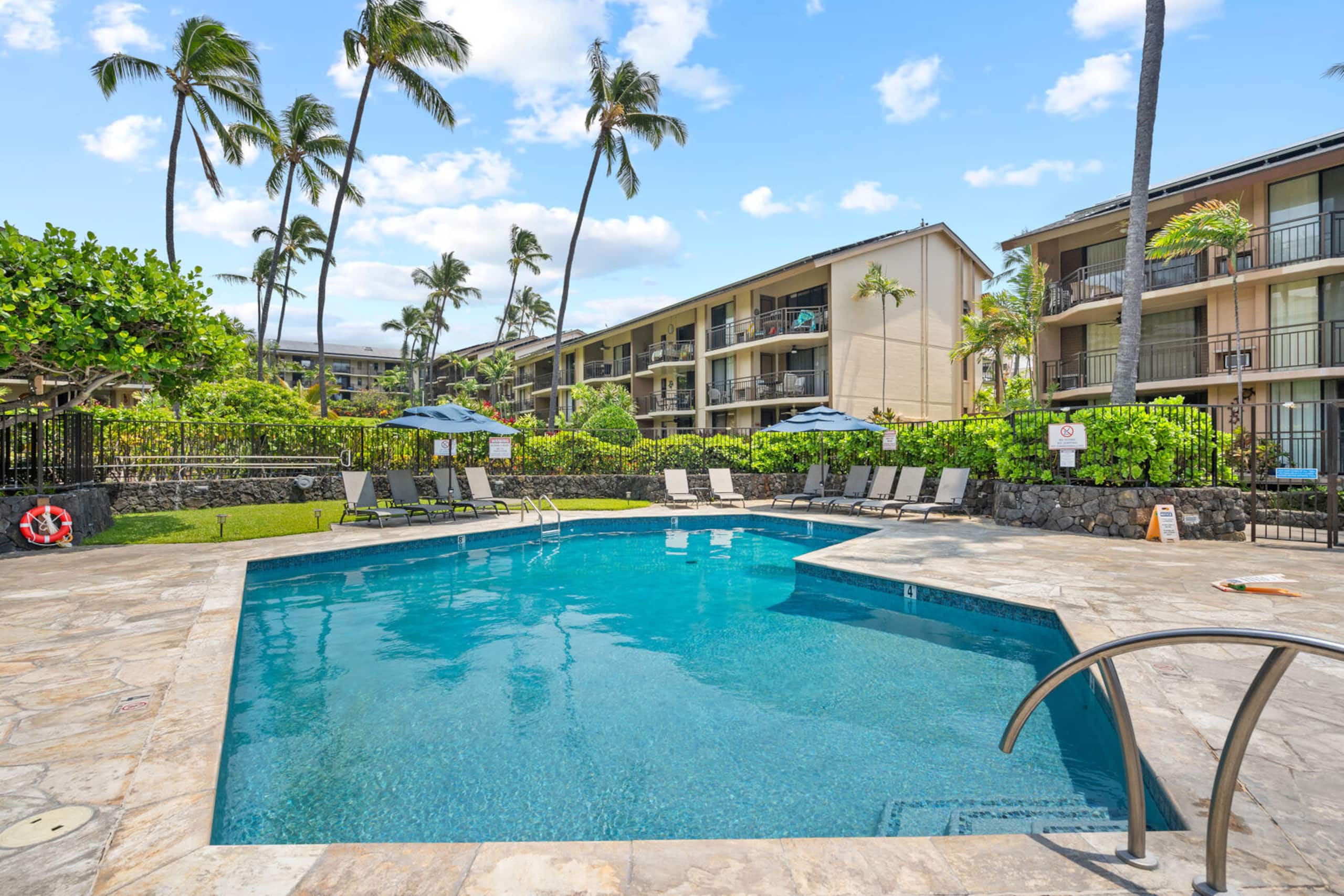 Condo in Kailua-Kona · ★4.63 · 1 bedroom · 2 beds · 1 private bath - Image 23