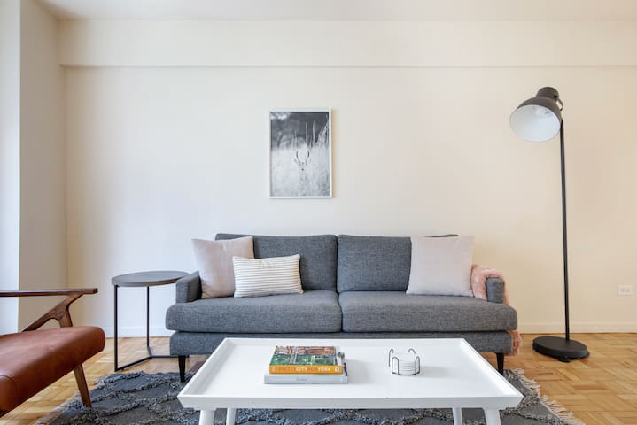 Blueground | Midtown E, w/d, nr Central Park gallery image 2