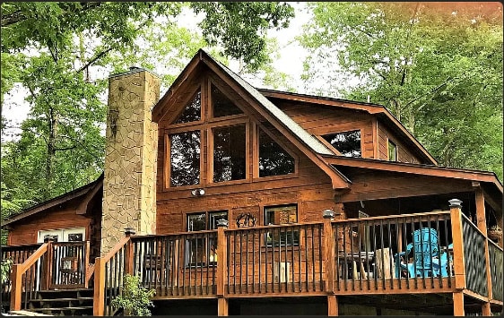 The Bear-EEY Lodge!