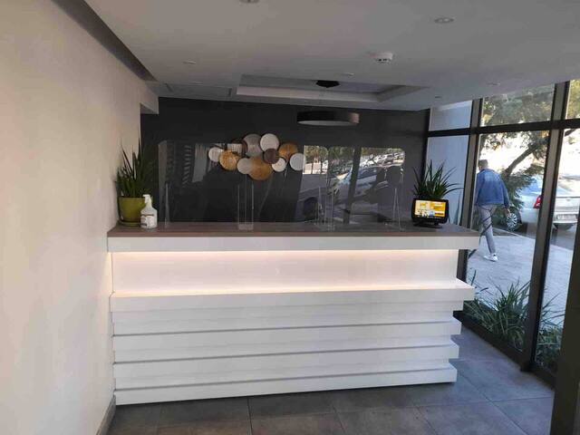 Castle Rock- Table Mountain 2 bed 2 bath pool gallery image 4