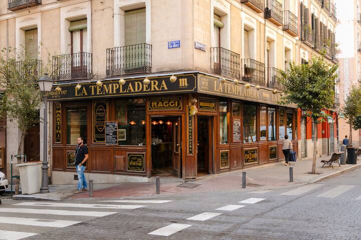 Sonder Malasaña | Two-Bedroom Apartment w/ Balcony gallery image 5
