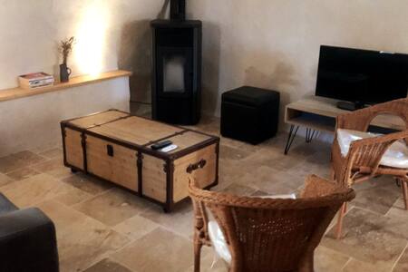 Propriété Airbnb réussie: 17th-century Provençal bastide between land and sea à Draguignan