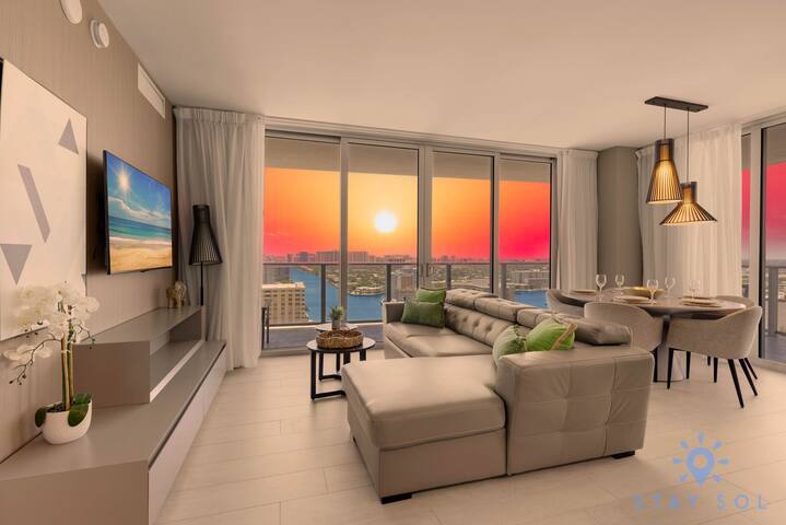 Luxury 3 Br|Corner Balcony|Panoramic View+ Pools