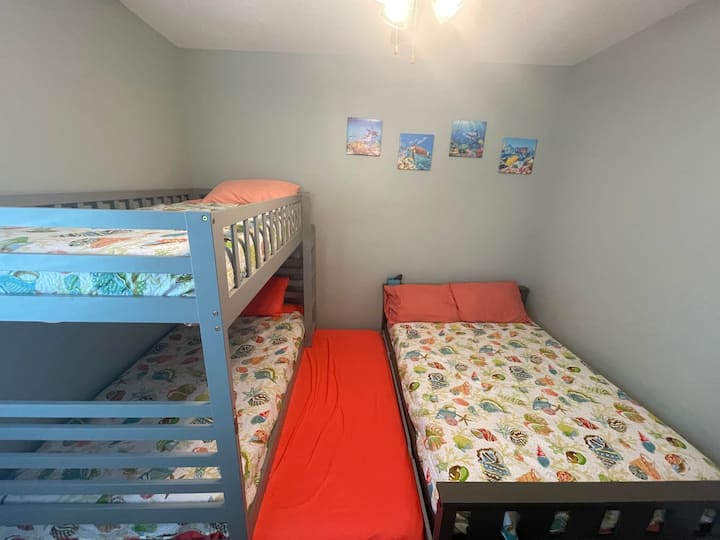 Dimensioni standard con letto a castello e letto estraibile