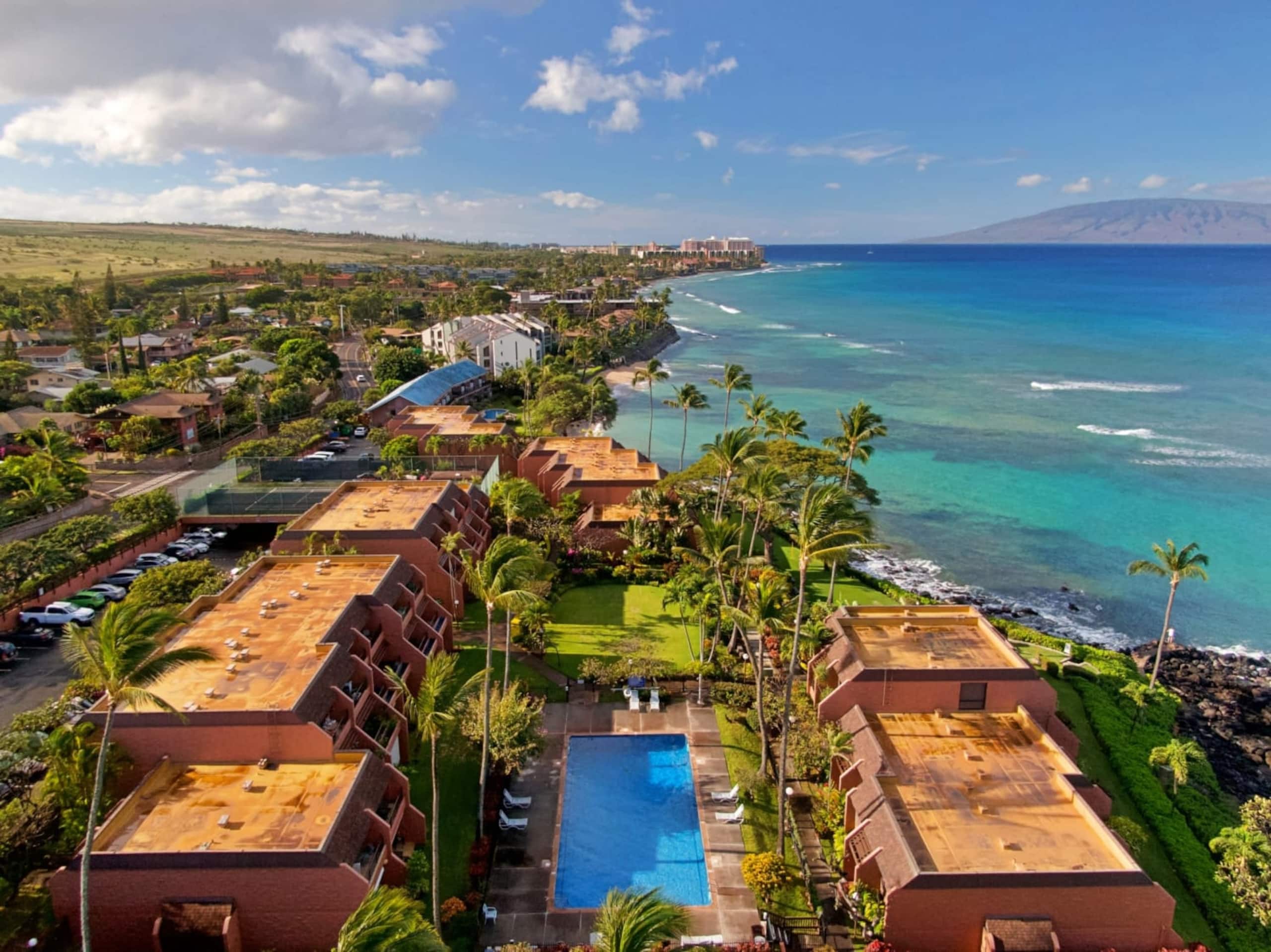 Condo in Lahaina · ★4.86 · 1 bedroom · 2 beds · 1 private bath - Image 15
