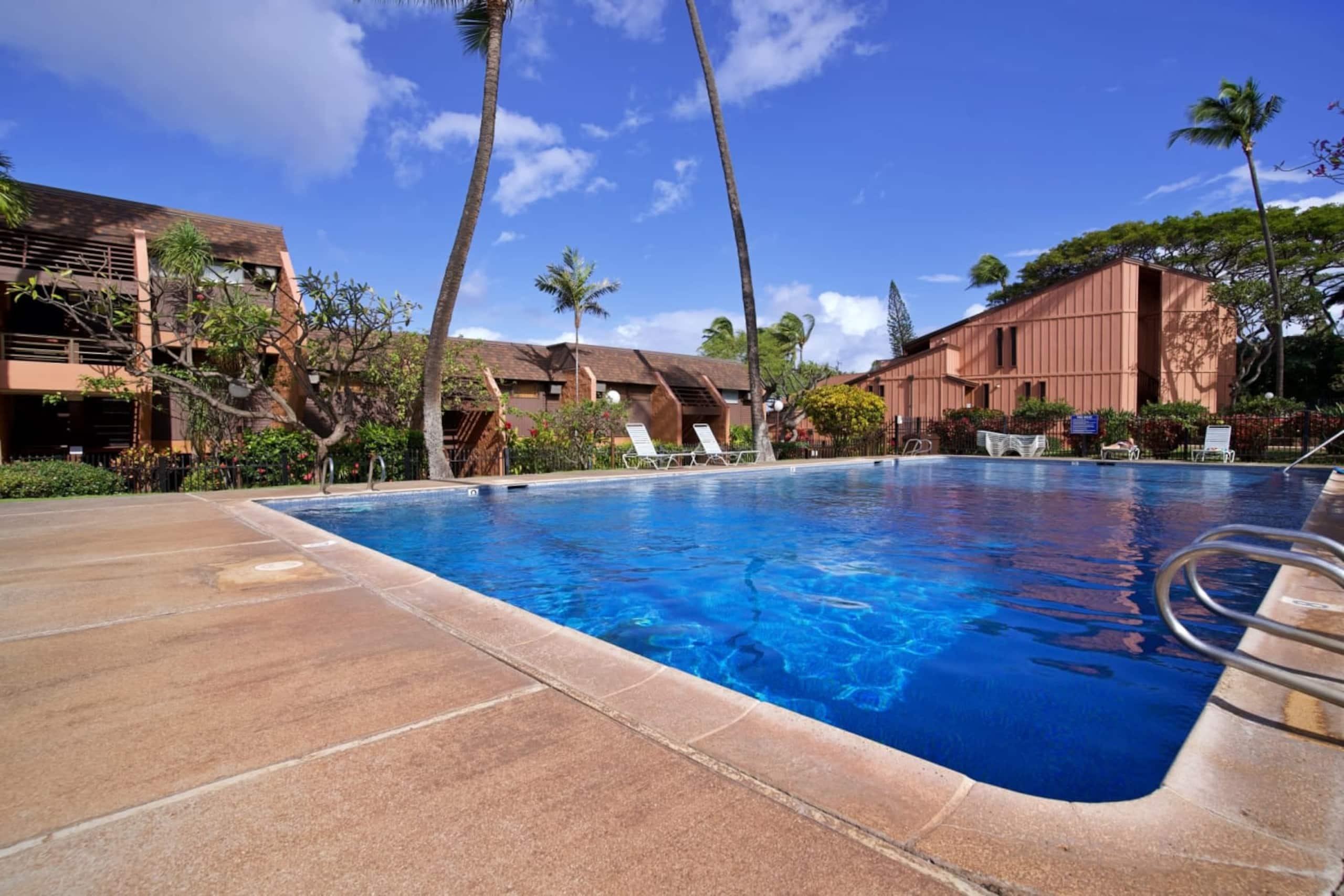 Condo in Lahaina · ★4.86 · 1 bedroom · 2 beds · 1 private bath - Image 25