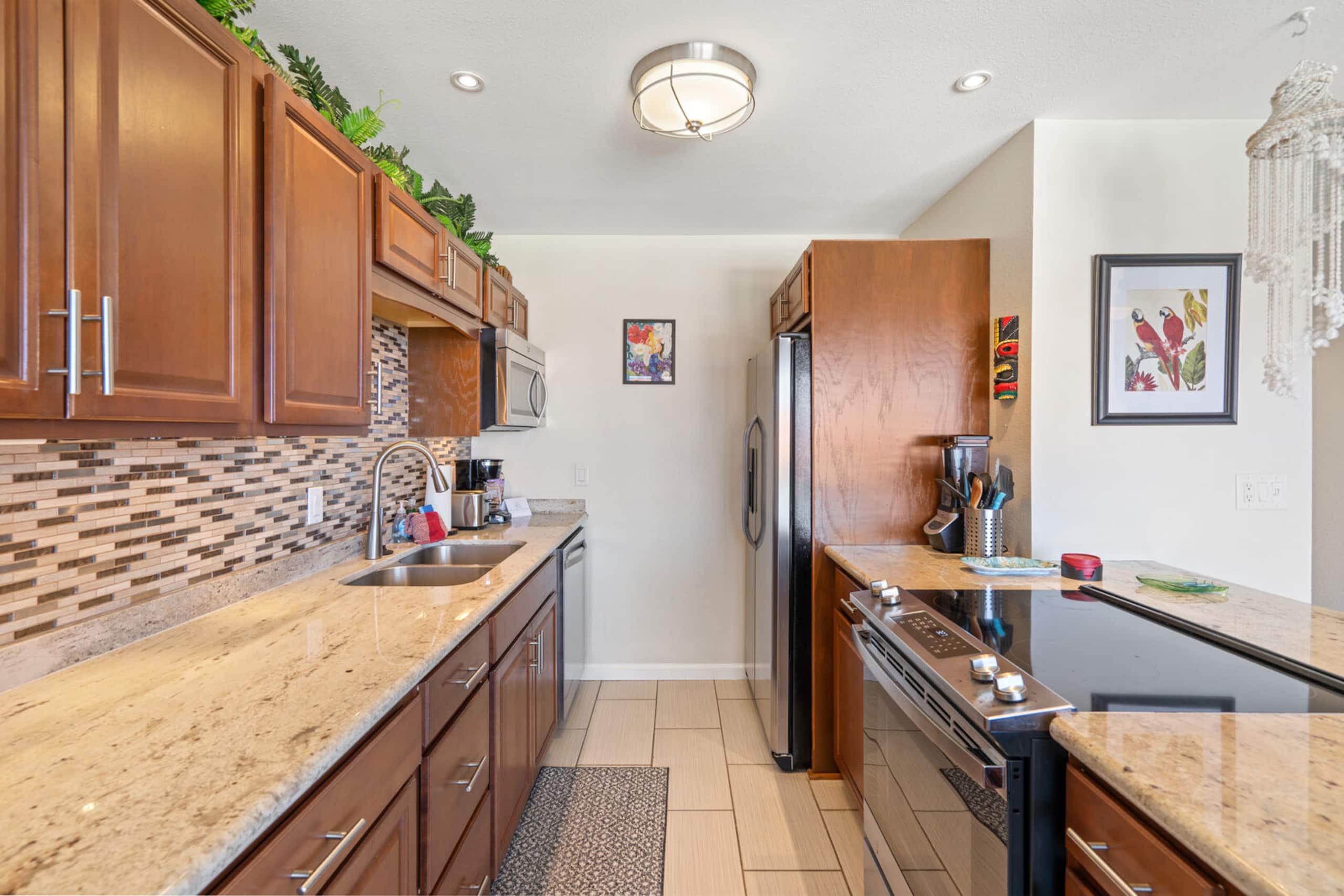 Condo in Kailua-Kona · ★4.8 · 2 bedrooms · 2 beds · 2 private baths - Image 4