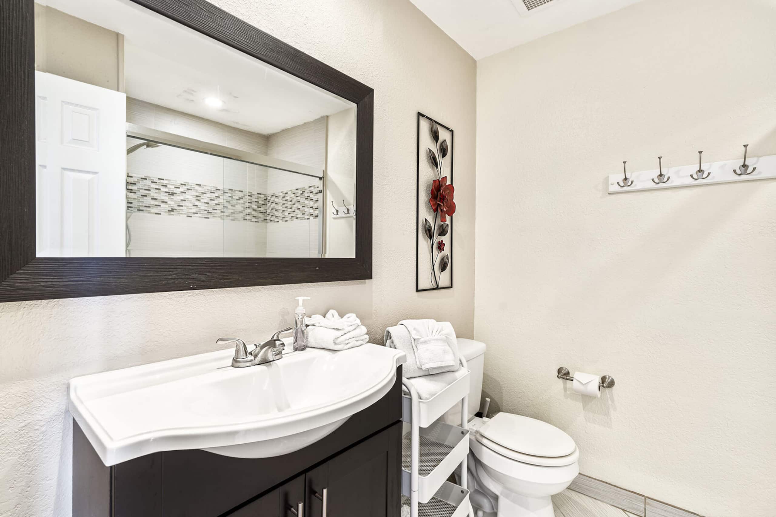 Condo in Kailua-Kona · ★4.8 · 2 bedrooms · 2 beds · 2 private baths - Image 16