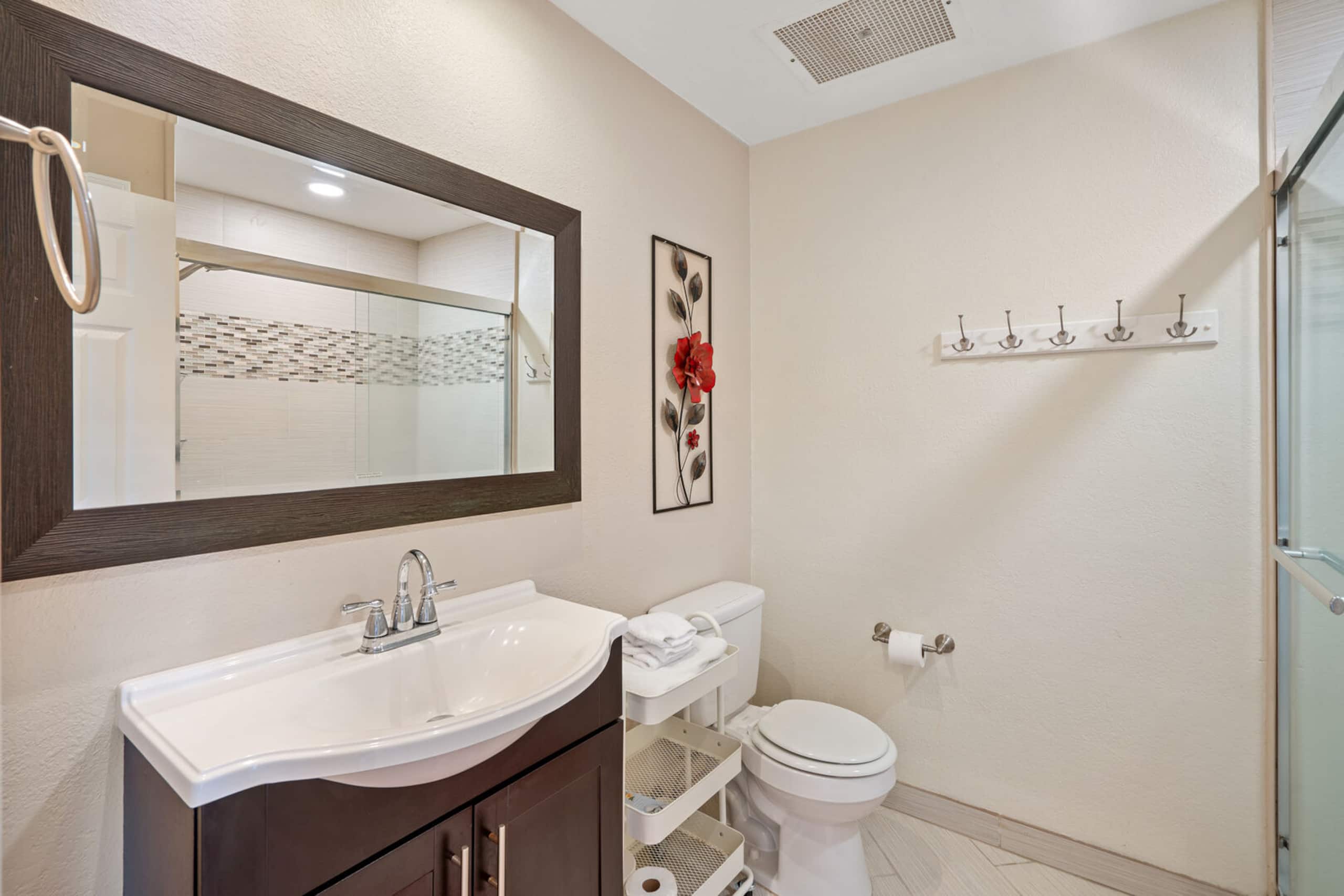 Condo in Kailua-Kona · ★4.8 · 2 bedrooms · 2 beds · 2 private baths - Image 19
