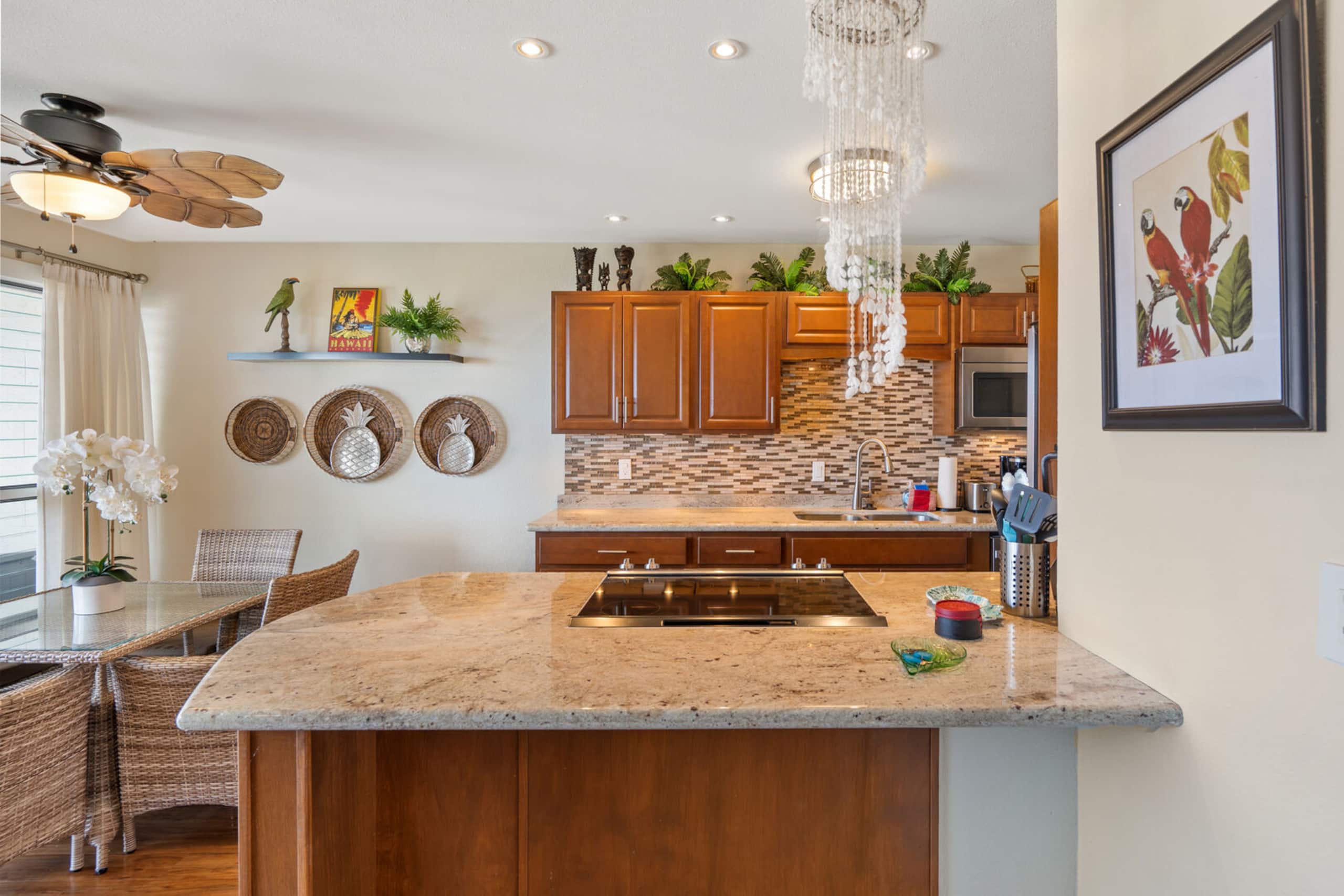 Condo in Kailua-Kona · ★4.8 · 2 bedrooms · 2 beds · 2 private baths - Image 2