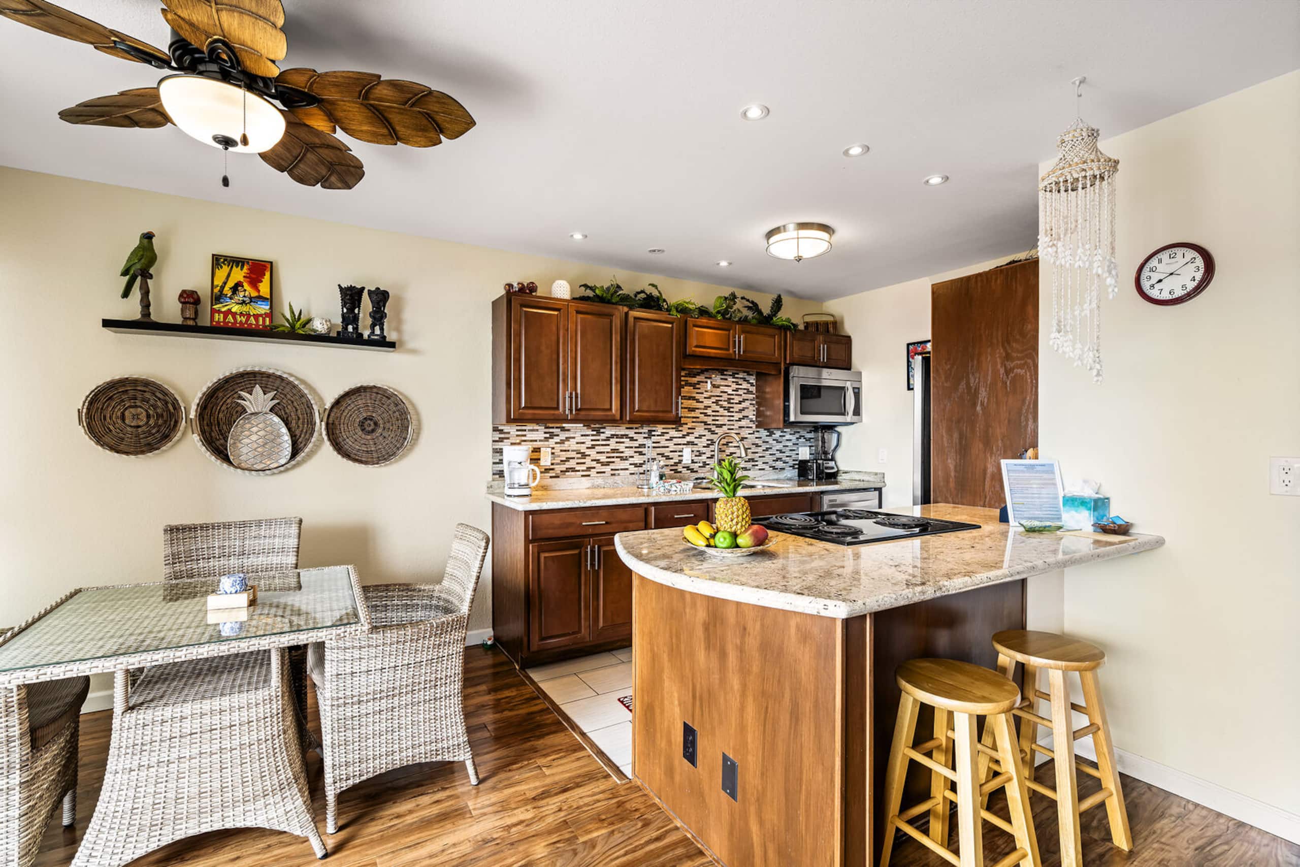 Condo in Kailua-Kona · ★4.8 · 2 bedrooms · 2 beds · 2 private baths - Image 1