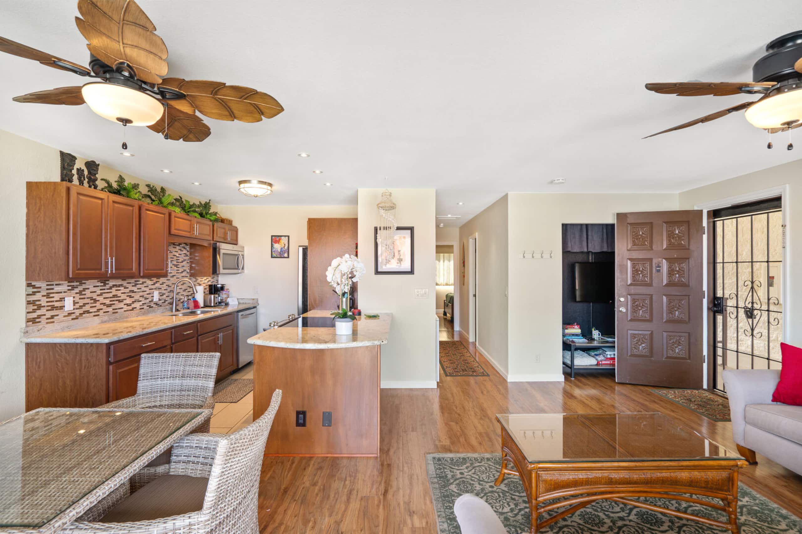 Condo in Kailua-Kona · ★4.8 · 2 bedrooms · 2 beds · 2 private baths - Image 8