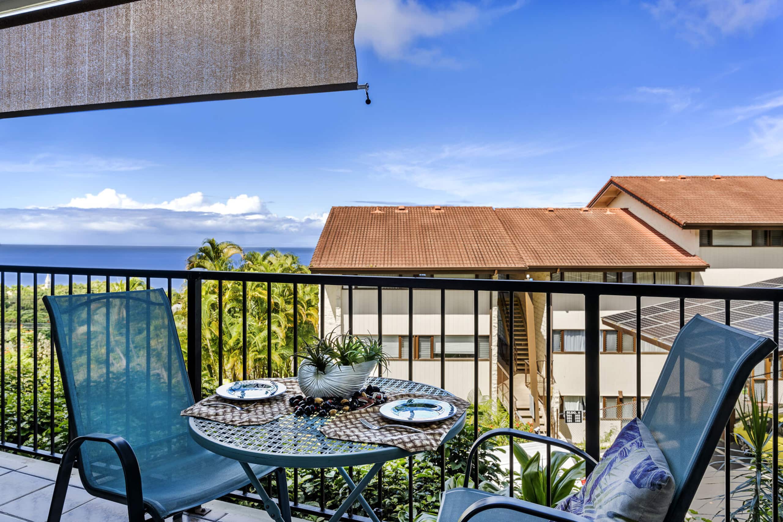 Condo in Kailua-Kona · ★4.8 · 2 bedrooms · 2 beds · 2 private baths - Image 21