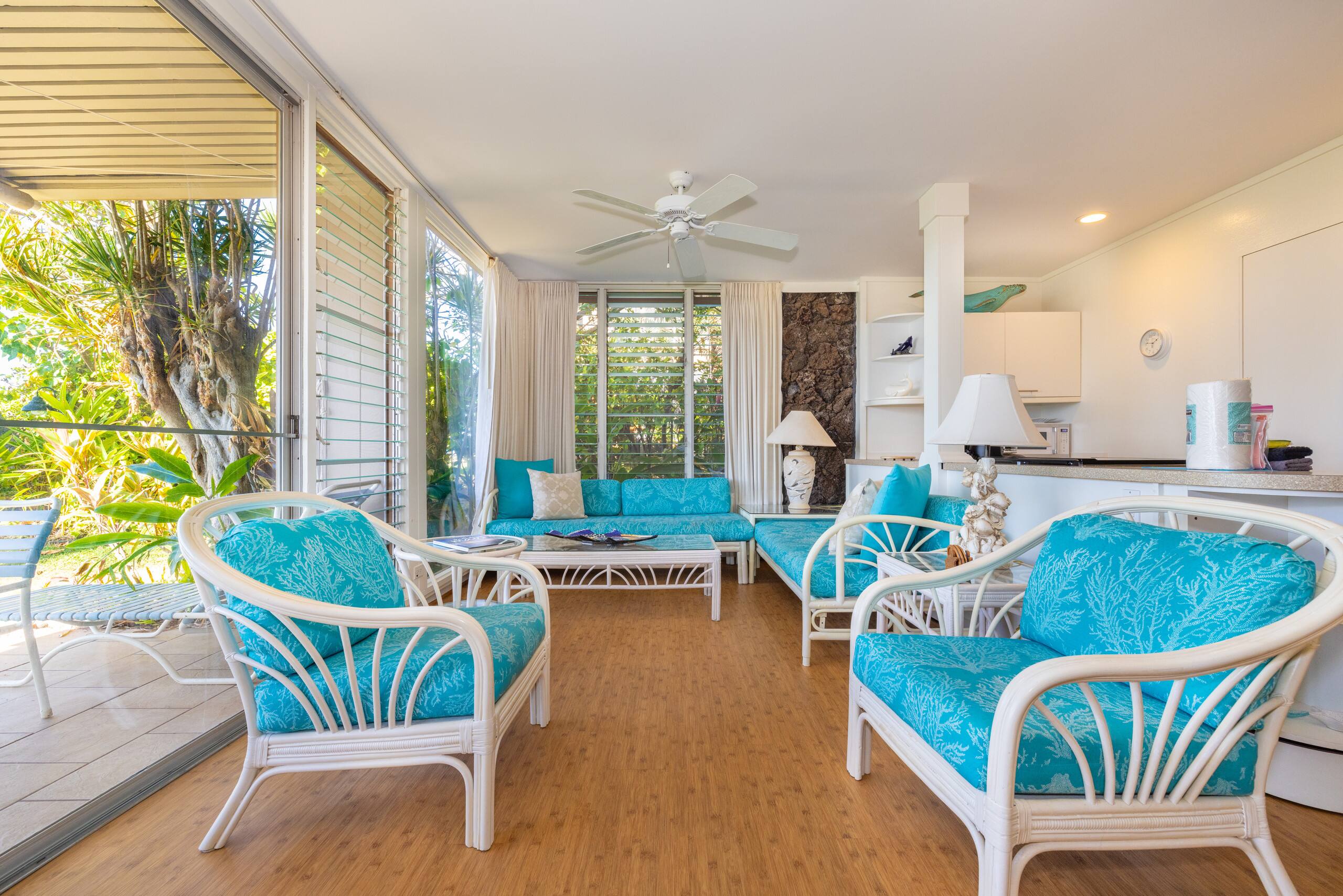 Condo in Lahaina · ★4.79 · 2 bedrooms · 3 beds · 1 private bath - Image 21