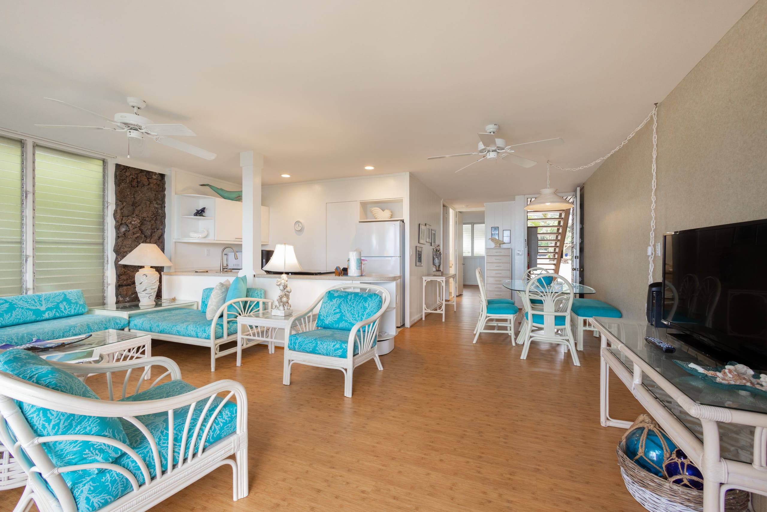 Condo in Lahaina · ★4.79 · 2 bedrooms · 3 beds · 1 private bath - Image 6