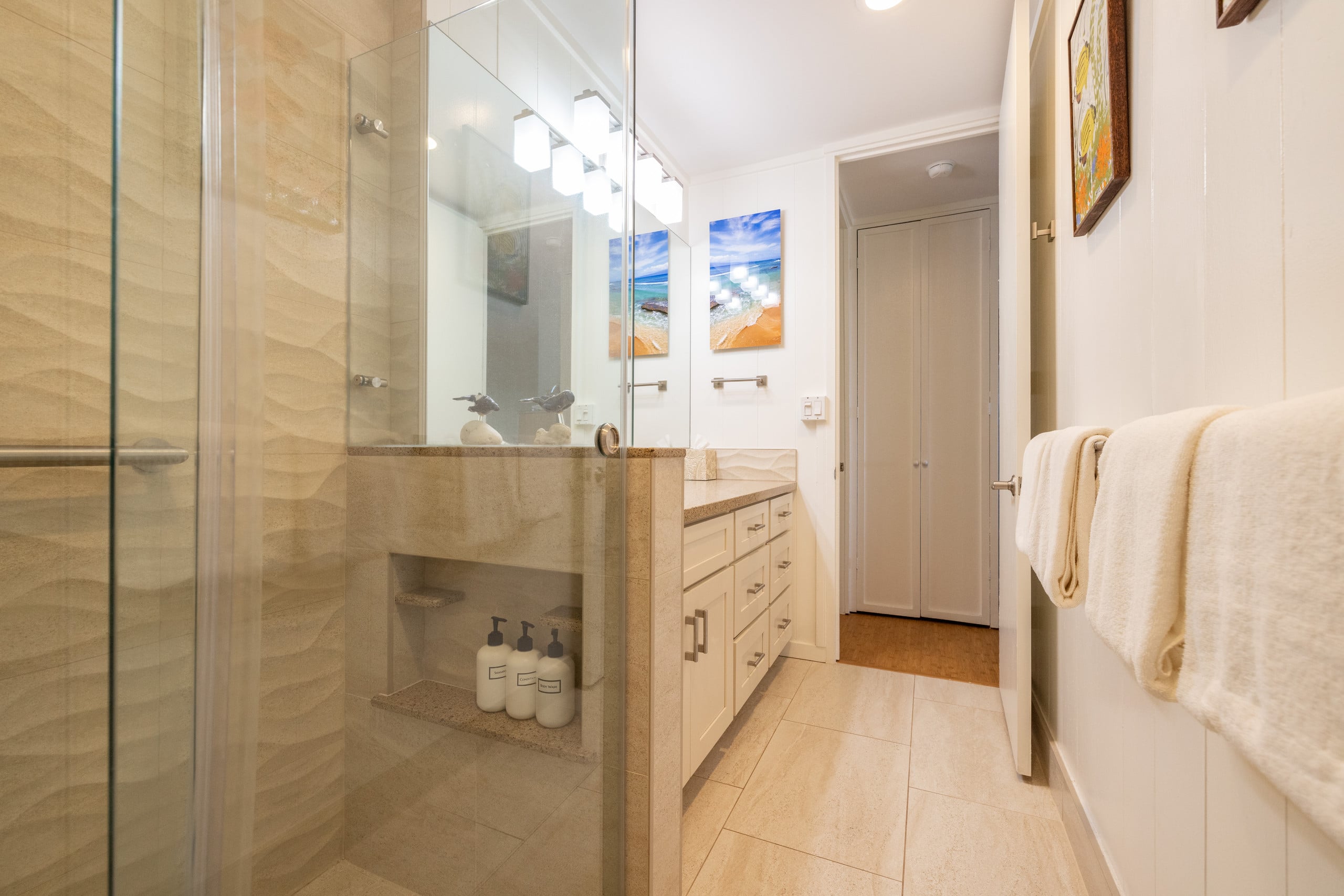 Condo in Lahaina · ★4.79 · 2 bedrooms · 3 beds · 1 private bath - Image 15