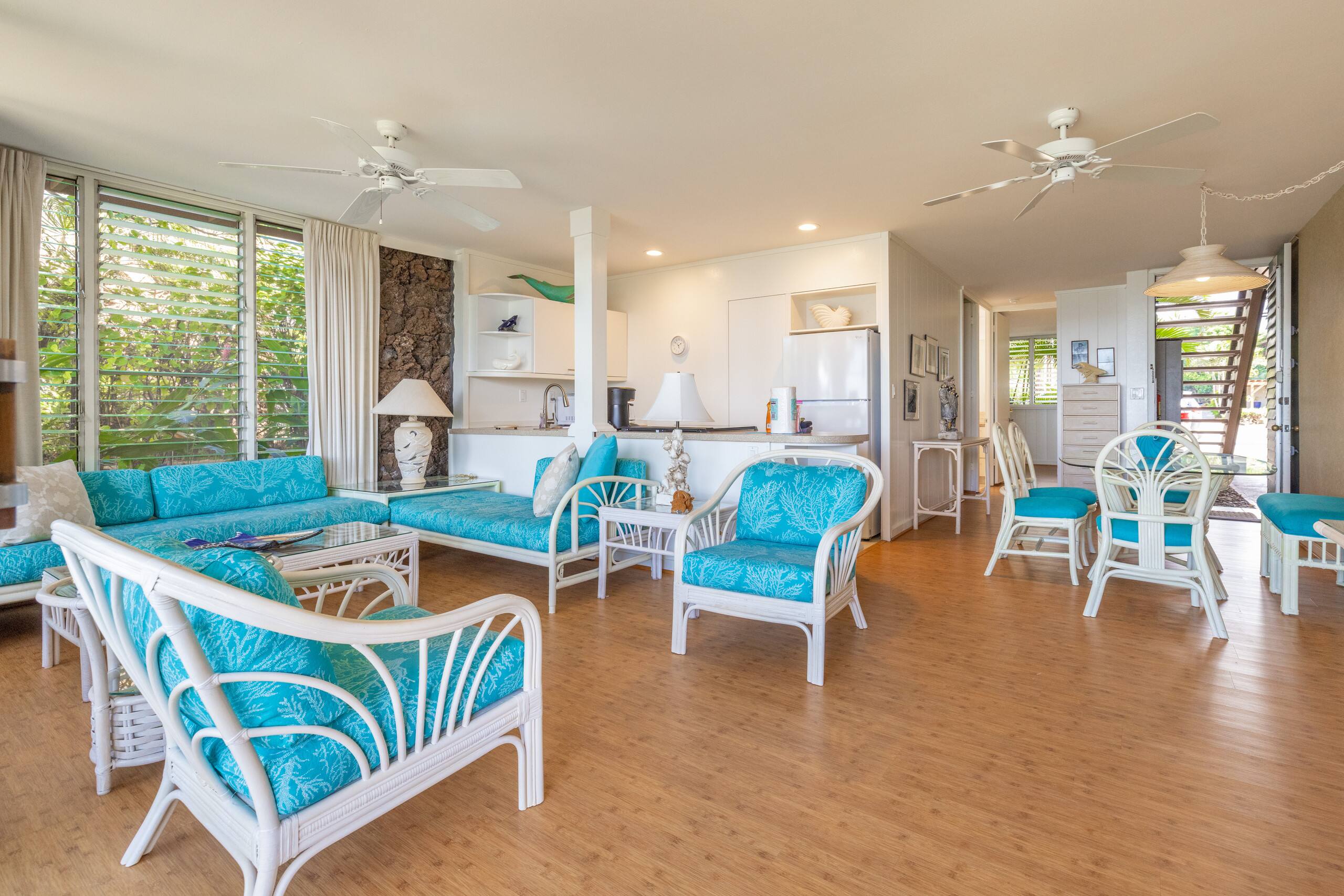 Condo in Lahaina · ★4.79 · 2 bedrooms · 3 beds · 1 private bath - Image 4