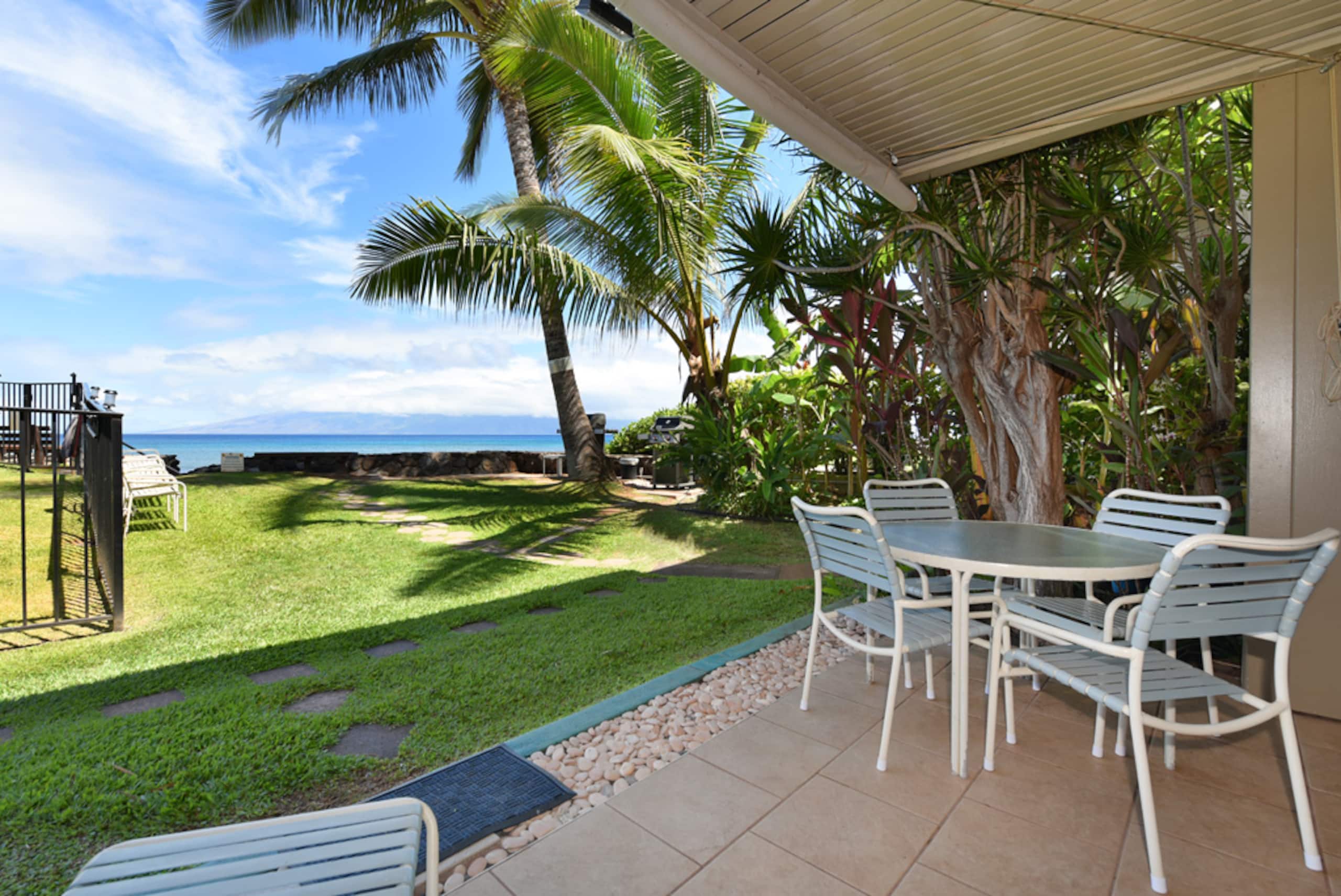 Condo in Lahaina · ★4.79 · 2 bedrooms · 3 beds · 1 private bath - Image 23