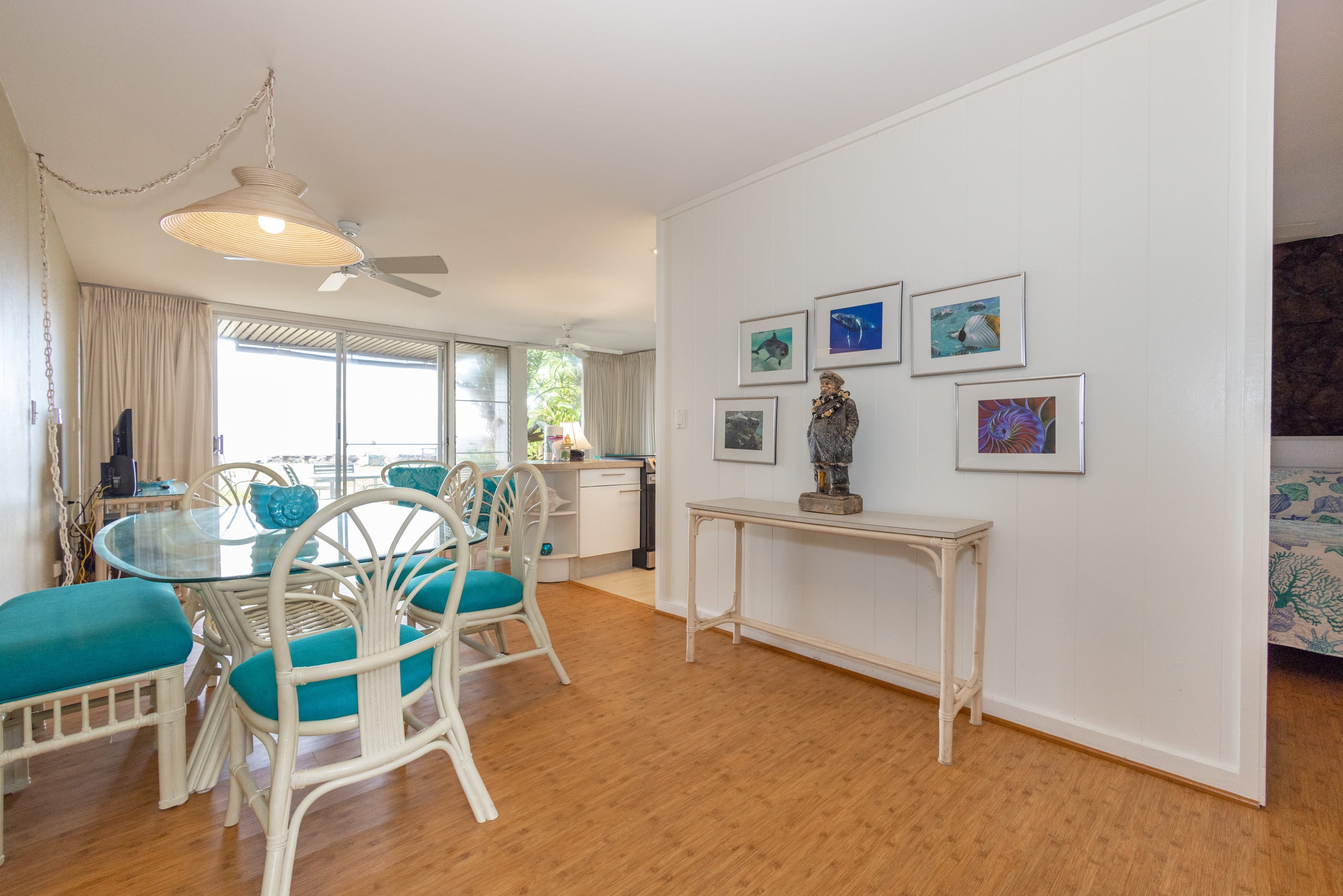 Condo in Lahaina · ★4.79 · 2 bedrooms · 3 beds · 1 private bath - Image 10