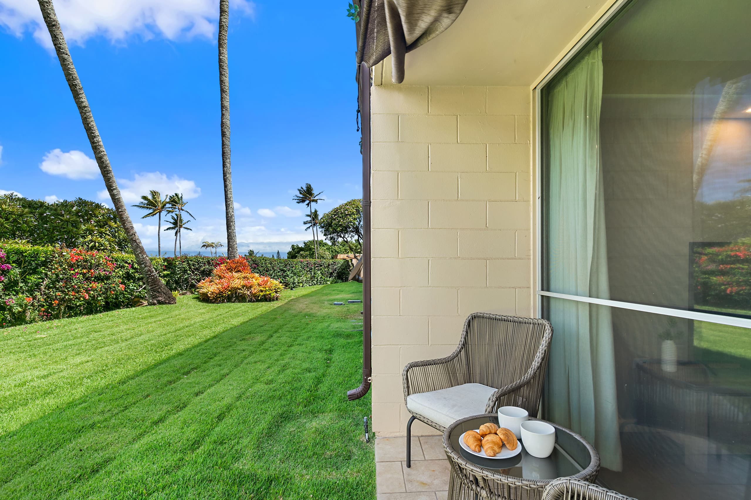 Condo in Lahaina · ★4.69 · 1 bedroom · 2 beds · 1 private bath - Image 3