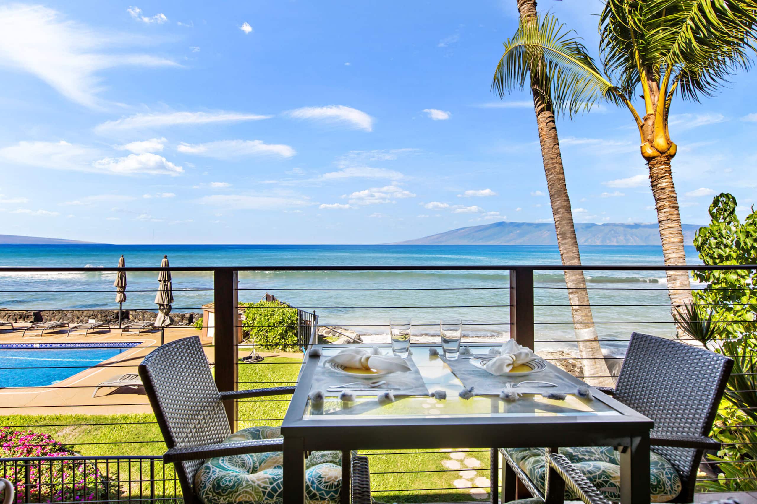 Condo in Lahaina · ★4.65 · 3 bedrooms · 4 beds · 2 baths - Image 1