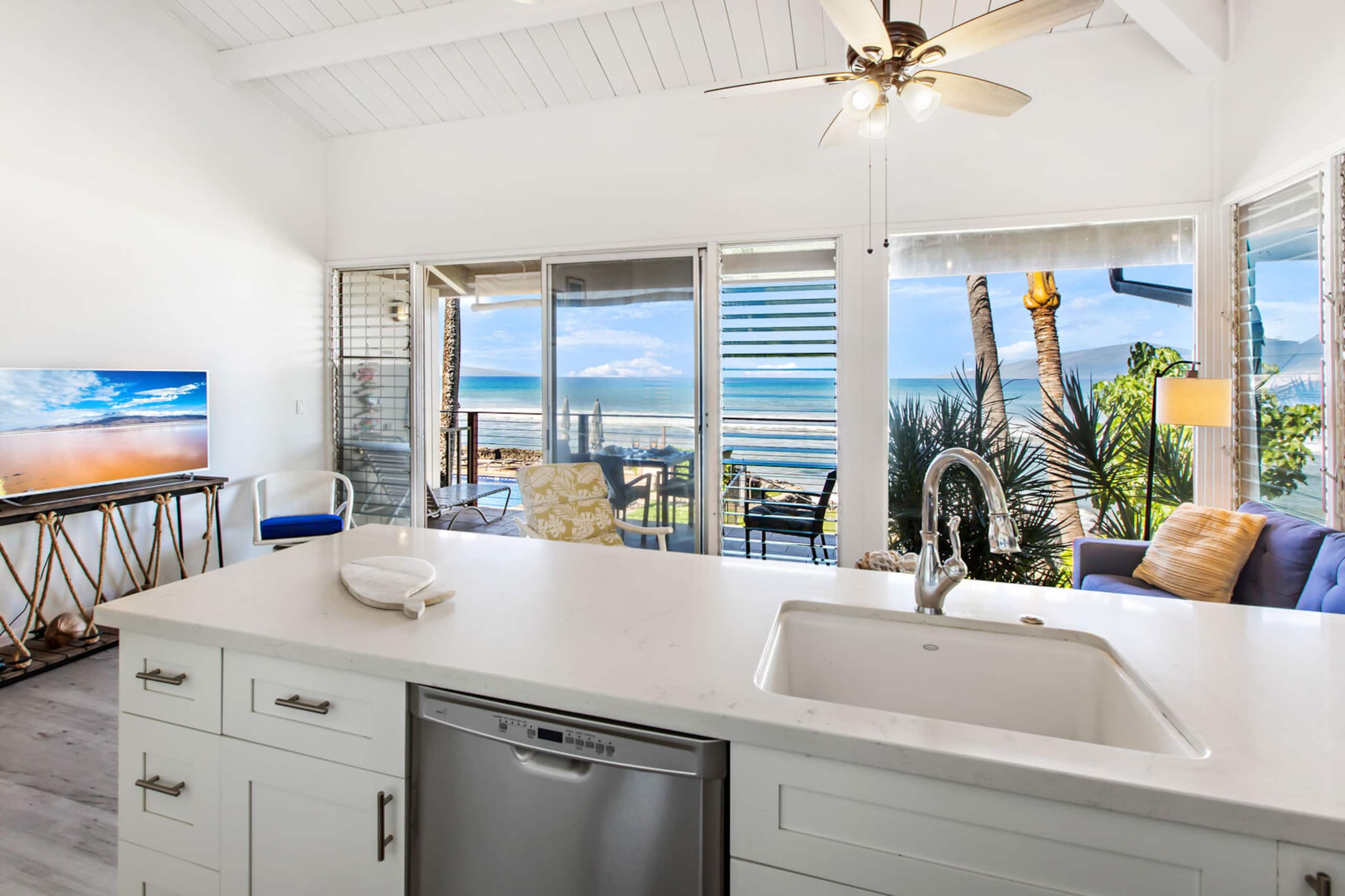 Condo in Lahaina · ★4.65 · 3 bedrooms · 4 beds · 2 baths - Image 10