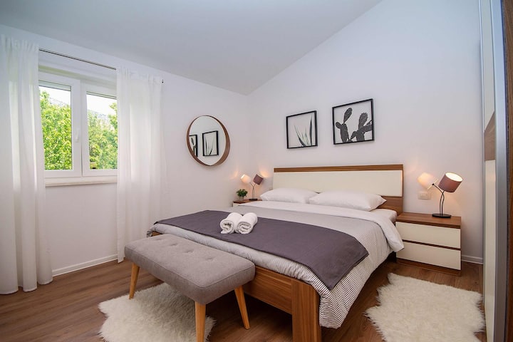 Soveværelse NO3 med kingsize-seng 180x200
