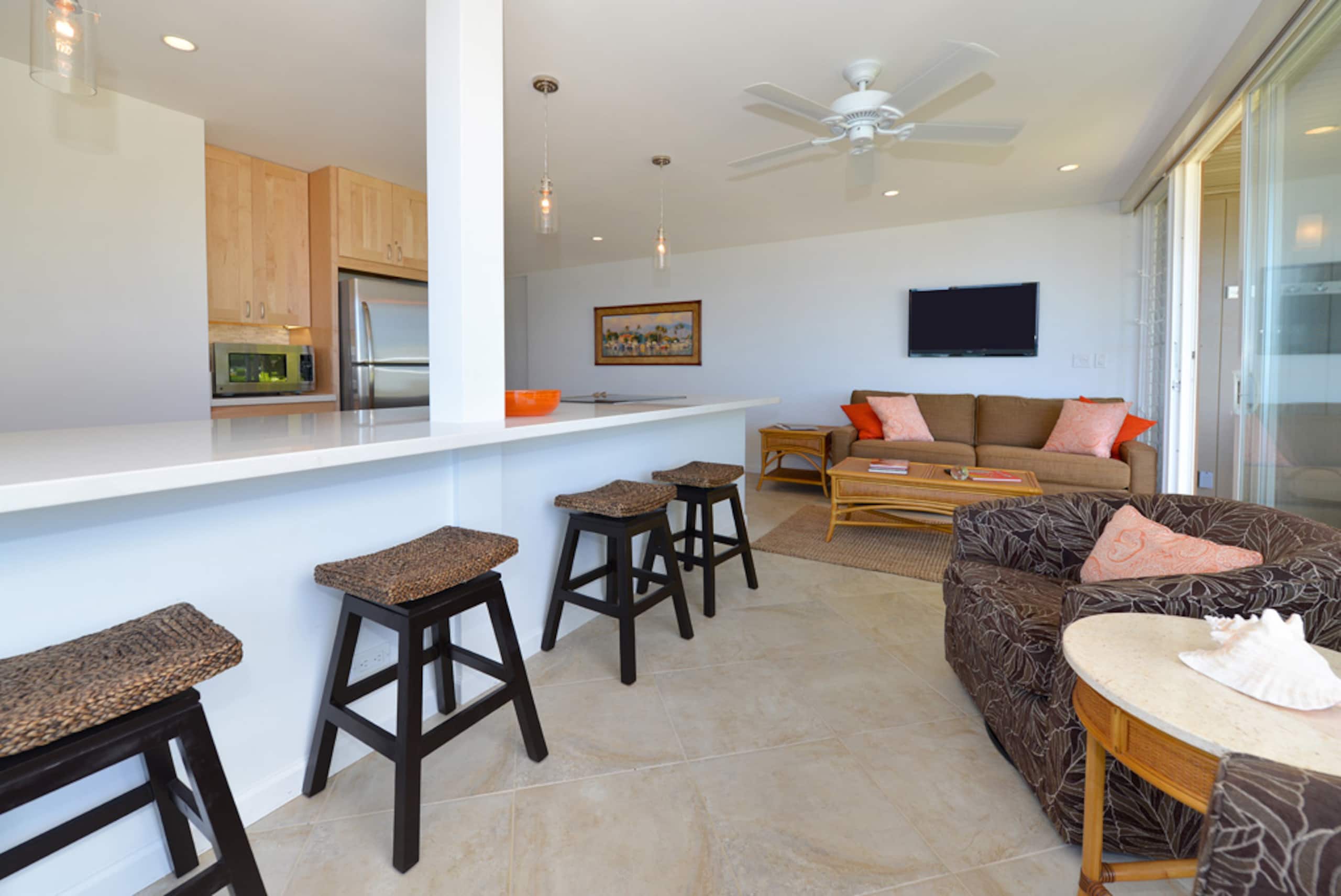 Condo in Lahaina · ★4.77 · 2 bedrooms · 5 beds · 1 bath - Image 12