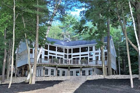 True Lakefront Chalet -THREE Units w/Hot Tub, Fire