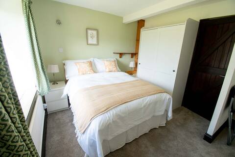 Alder Cottage - Cosy cottage in incredible, scenic location.