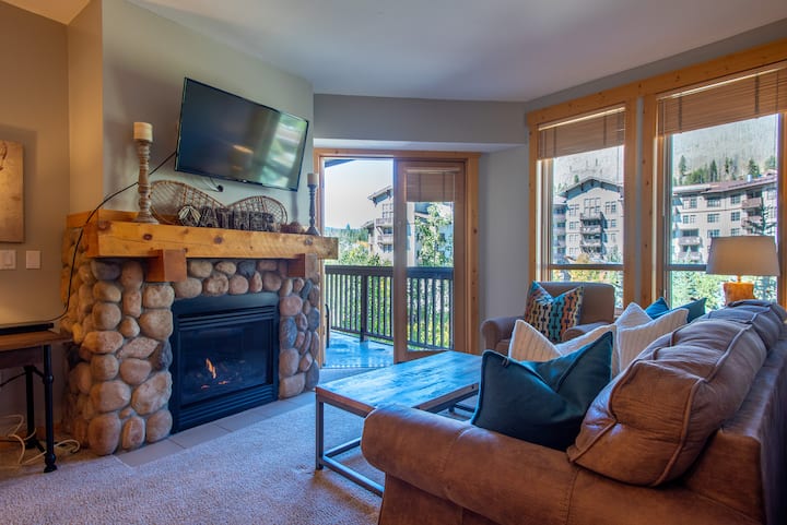 Beautiful Condo In The Heart Of Copper's Center Village. Free Wifi, Parking. - Copper Mountain, CO