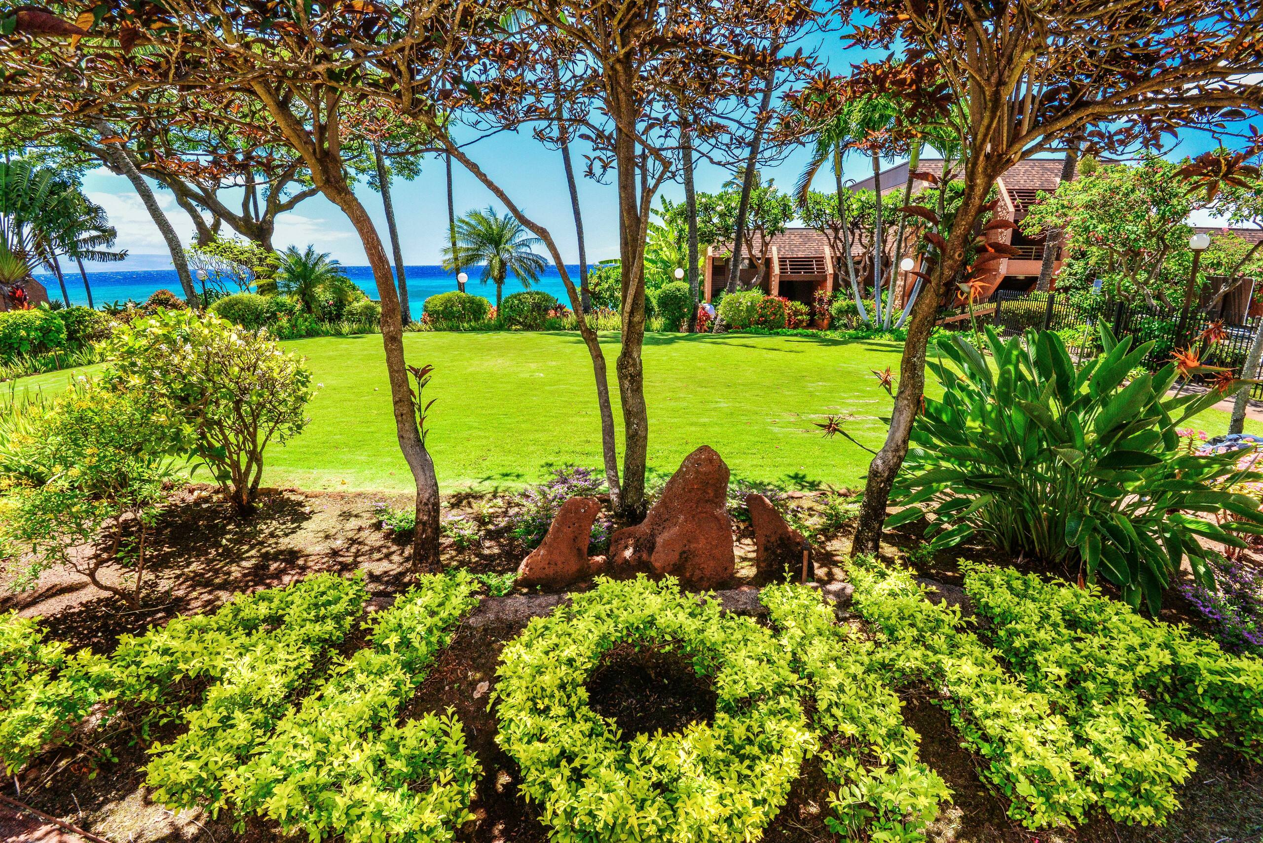 Condo in Lahaina · ★4.8 · 1 bedroom · 1 bed · 1 bath - Image 31