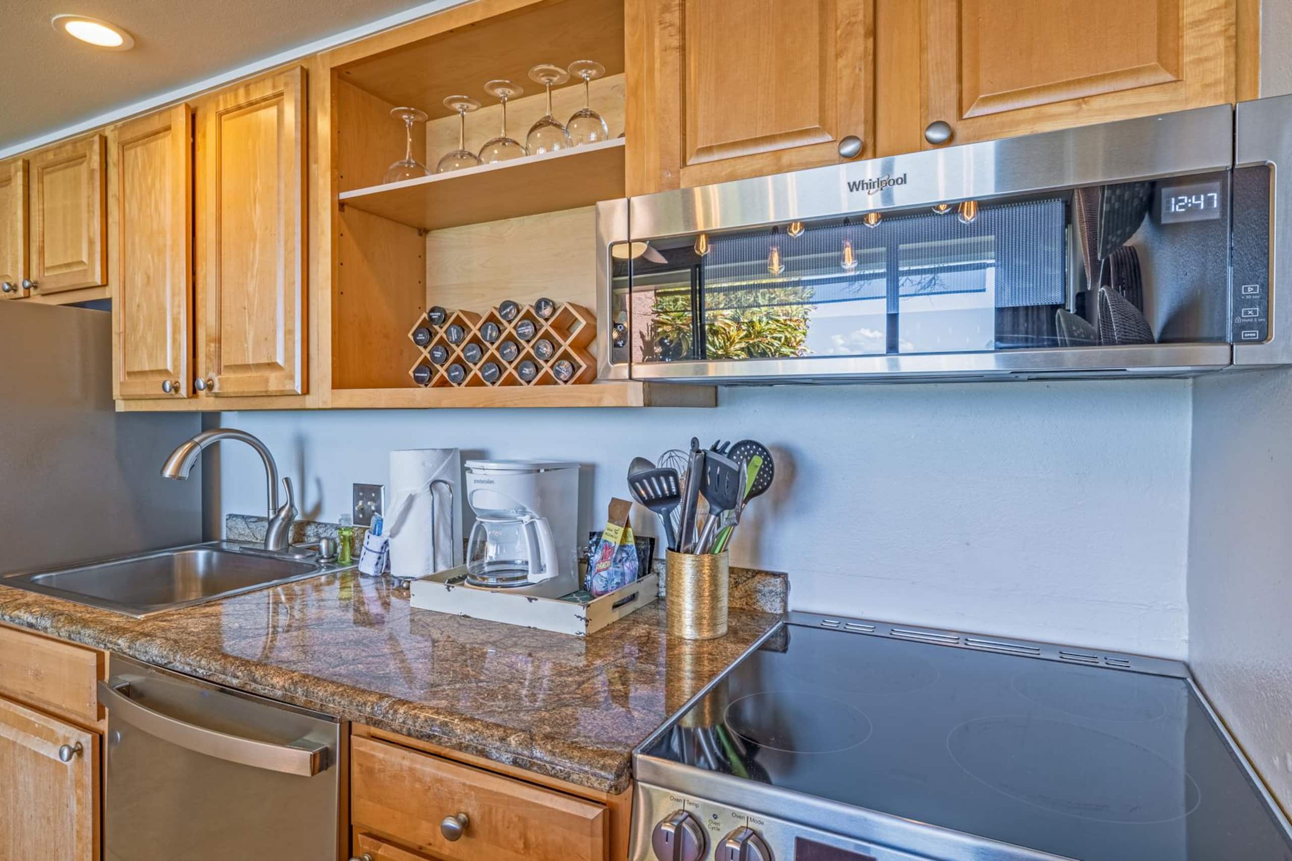Condo in Lahaina · ★4.8 · 1 bedroom · 1 bed · 1 bath - Image 9