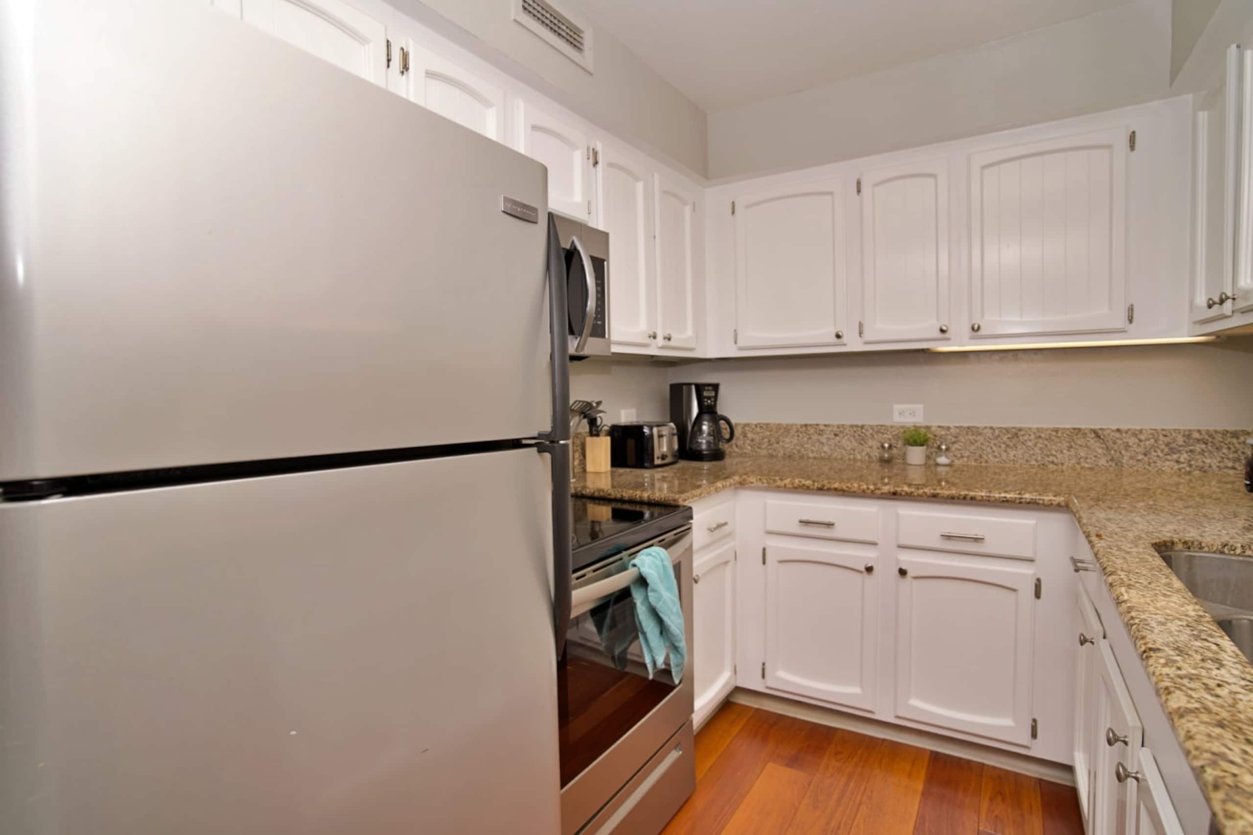 Condo in Kailua-Kona · ★4.91 · 1 bedroom · 3 beds · 1 private bath - Image 6